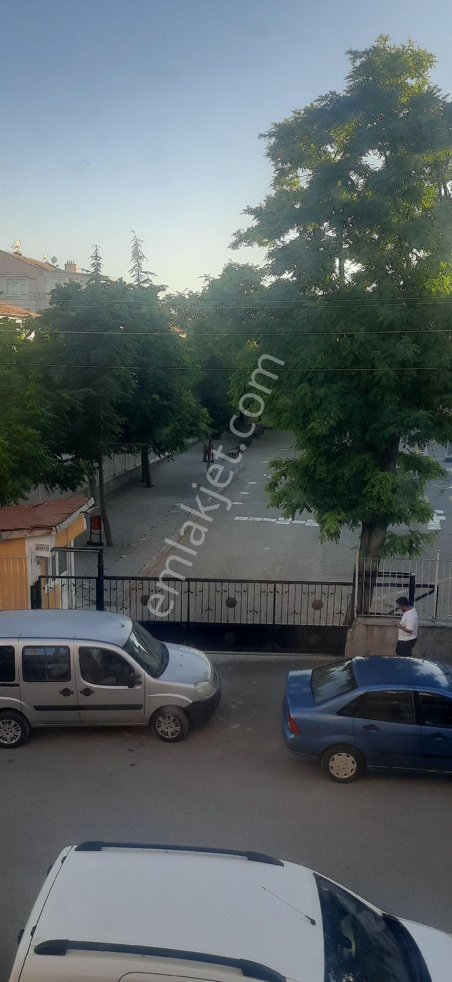 Fatih Mahallesi'nde Kiralık Ara Kat Daire
