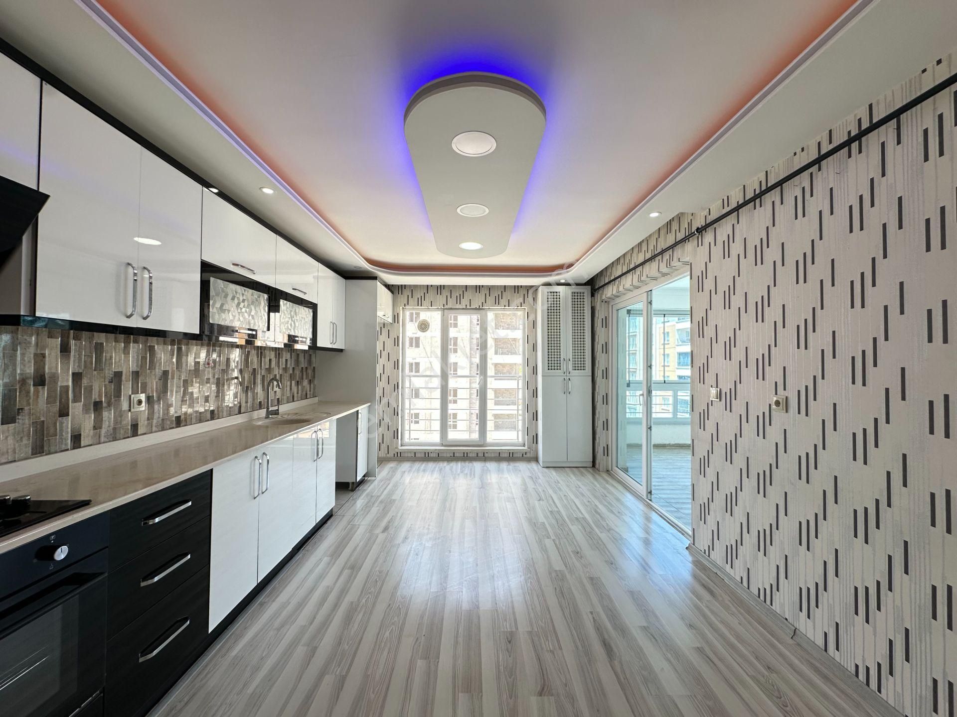 Göktaş'tan█site İçinde K.garajlı 5.kat Asansörlü 150m² 3+1 Daire