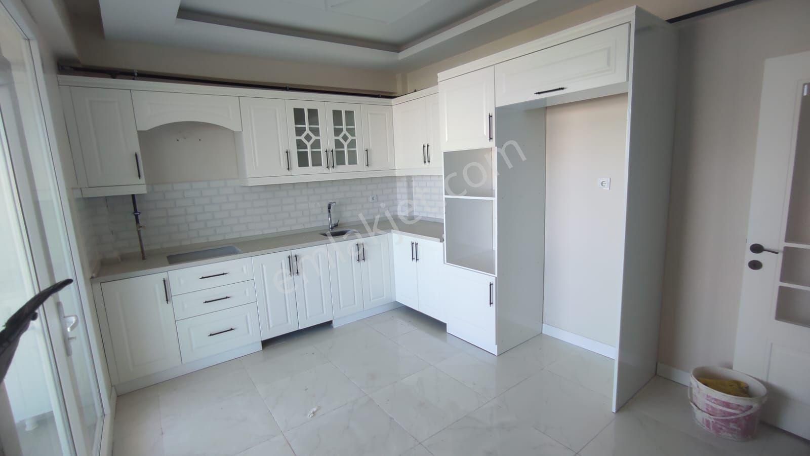 Üçkuyu Mah.fuar Alanı Yanında 2+1 Kiralık Daire 17.000'e Verilecektir