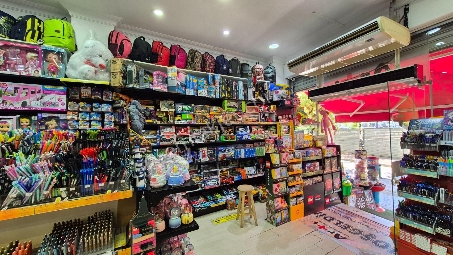 Maltepe Merkezde Devren Kiralık 25 Yıllık Kırtasiye, Sanat, Hobi Malzemeleri Satış Mağazası - Görsel 2