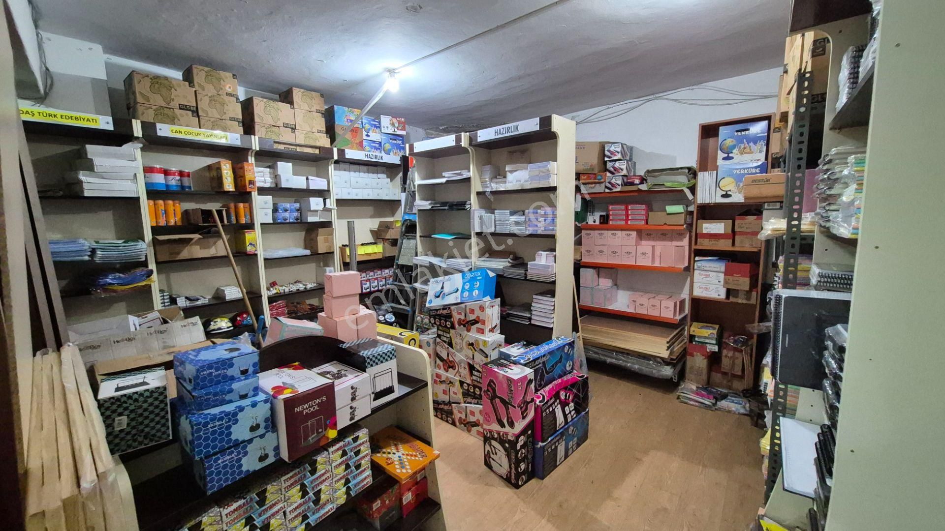 Maltepe Merkezde Devren Kiralık 25 Yıllık Kırtasiye, Sanat, Hobi Malzemeleri Satış Mağazası - Görsel 5