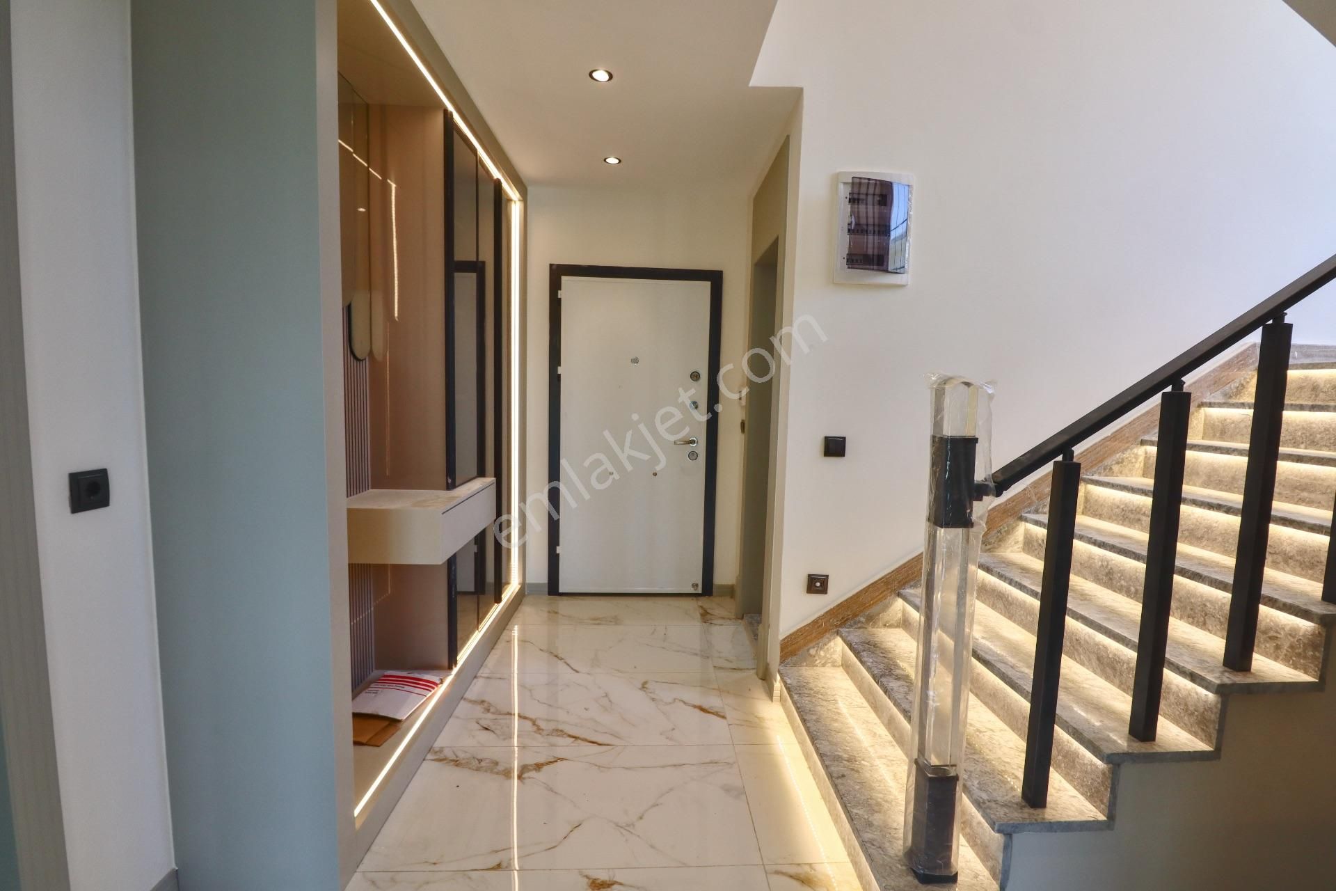 Güre'de Geniş Bahçe Alanı İçerisinde Satılık Özel Havuzlu Villa - Görsel 8