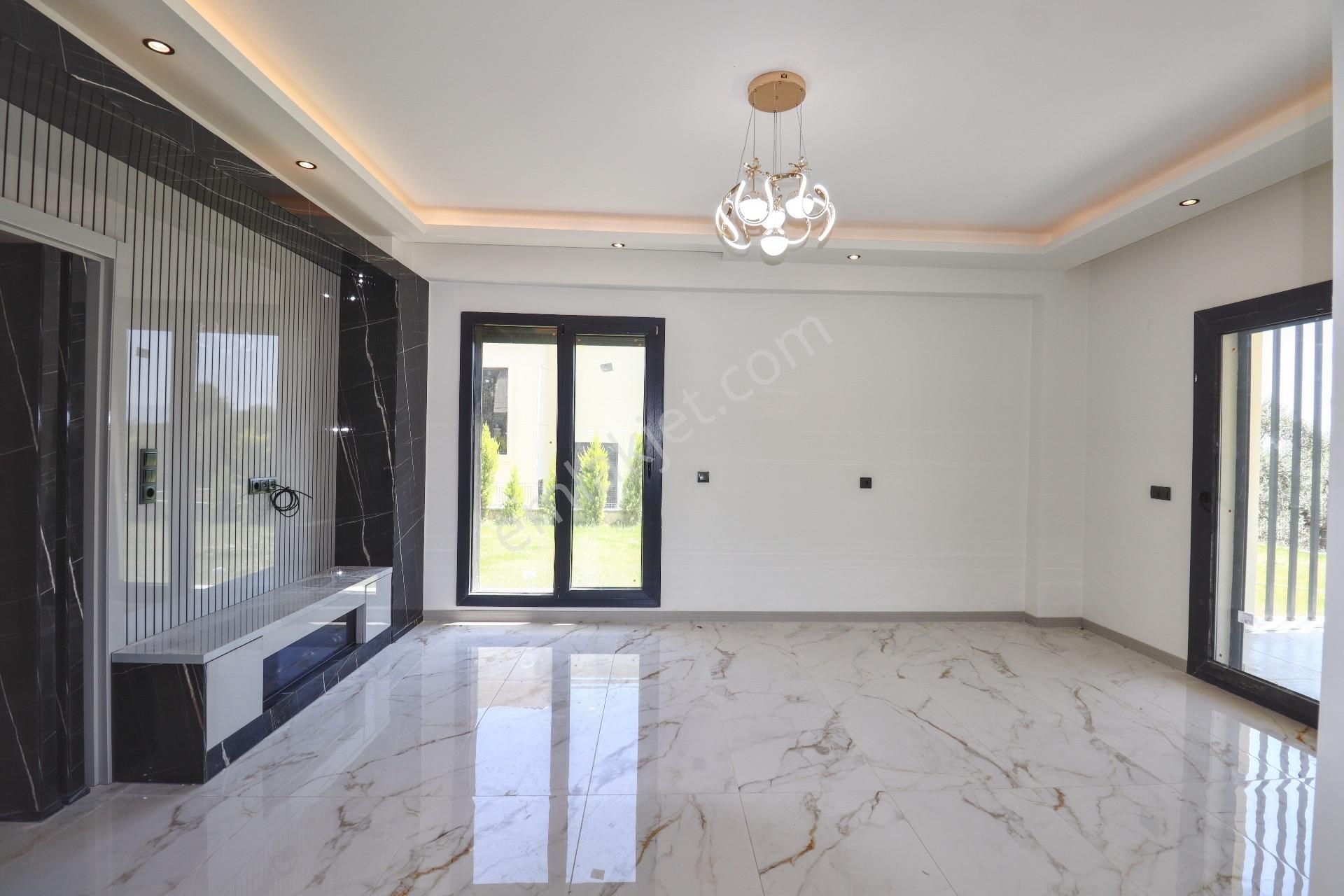 Güre'de Geniş Bahçe Alanı İçerisinde Satılık Özel Havuzlu Villa - Görsel 13