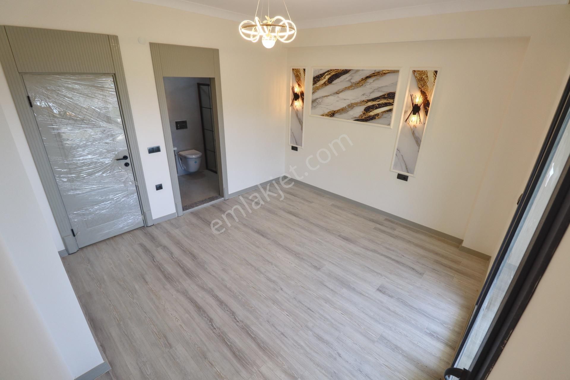 Güre'de Geniş Bahçe Alanı İçerisinde Satılık Özel Havuzlu Villa - Görsel 24