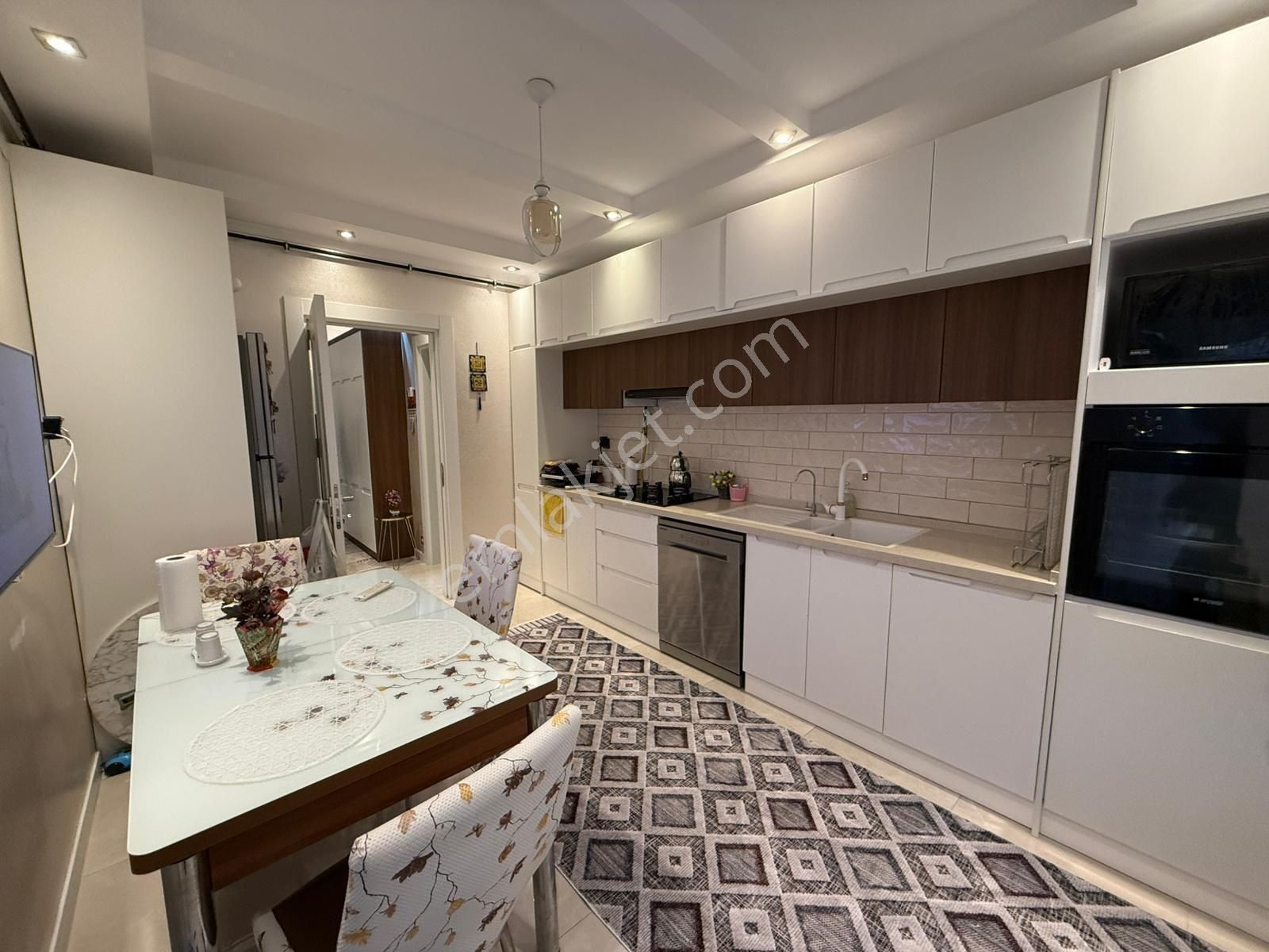 Manisa Yunusemre Muradiye Mah. Havuzlu Site İçi 3+1 150 M2 Daire ⭕️
