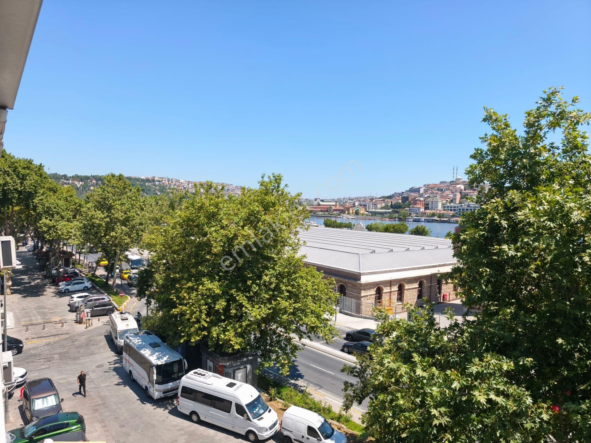 Eyüp Nişancı Feshane Karşısı, Manzaralı , Çift Cephe Açık , 2+1 , 5.kat