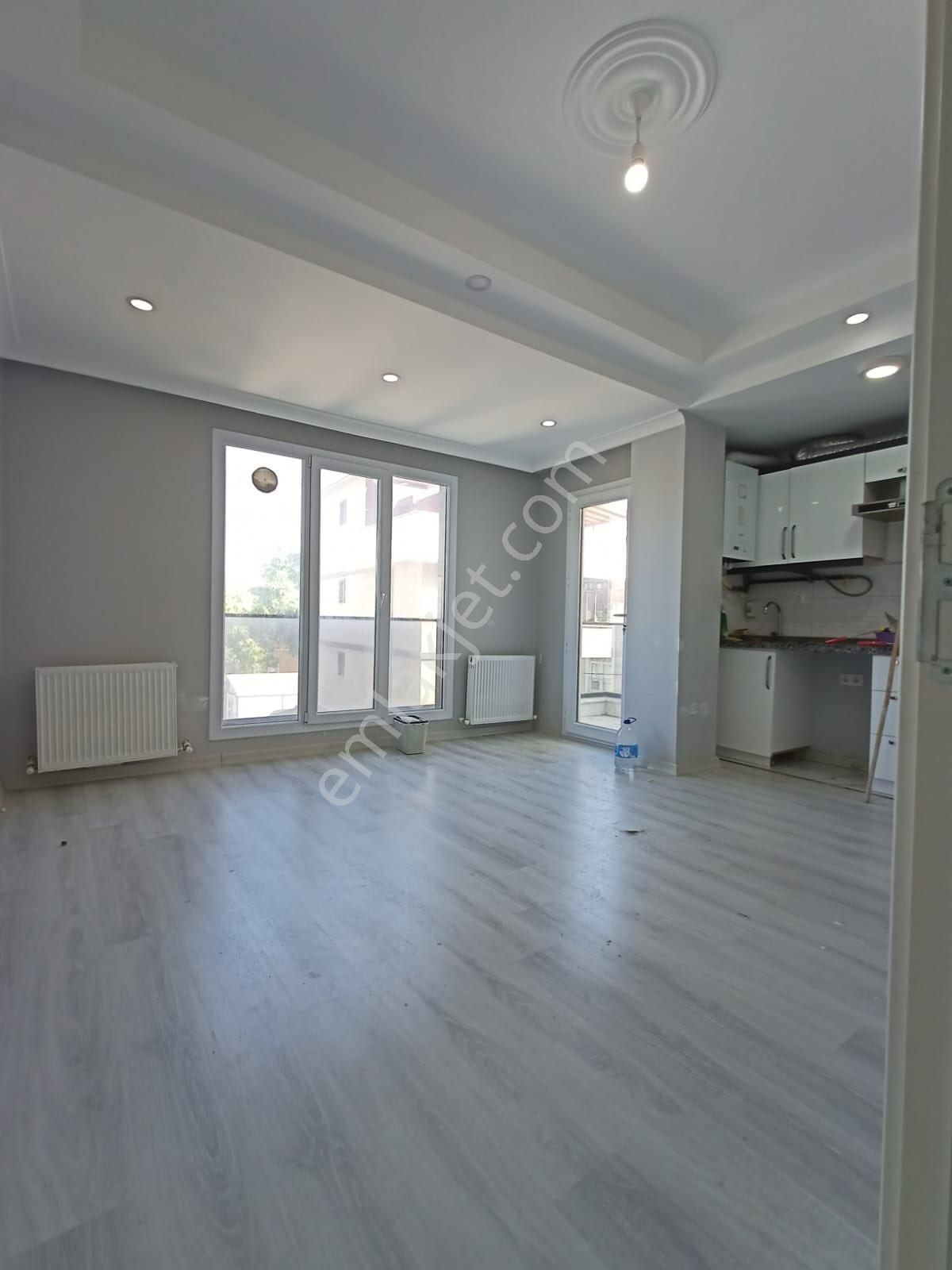Merrobüse 2 Dakika 1+1 Sıfır 70m2 Ara Kat Asansörlü Kiralık Daire