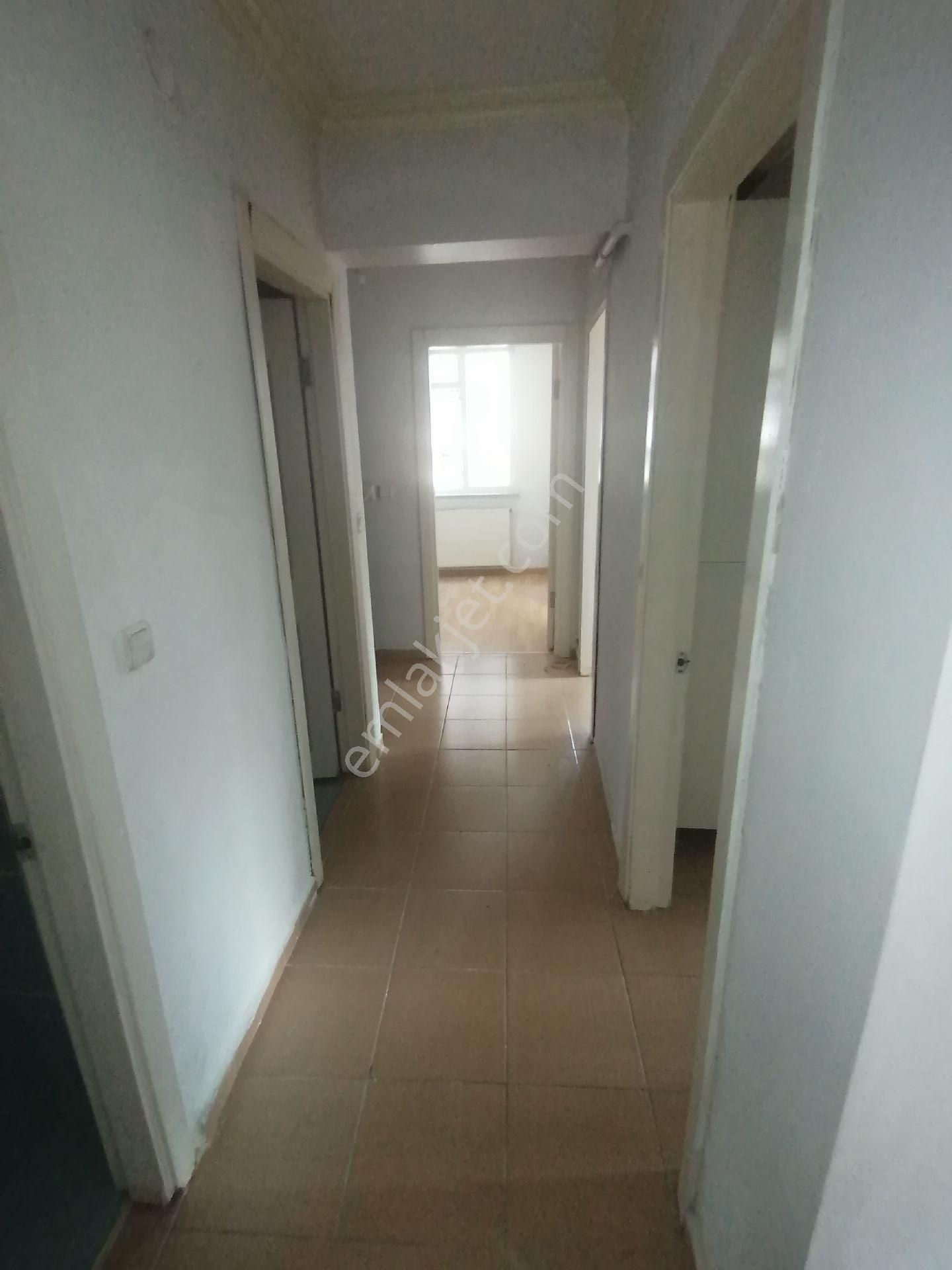 Ümraniye Çakmak Armağanevler Metro Yürüme Mesafeli 3+1 3.kat Kiralık Daire Yabancı Ya Bekara Uygun