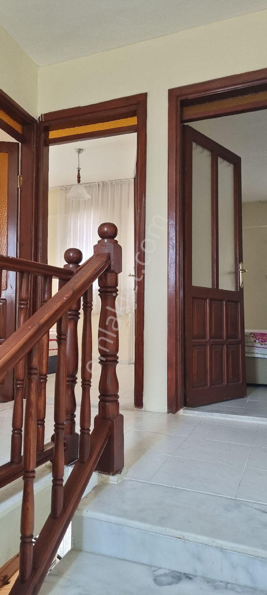 İzmir Seferihisar Ömür Beldesinde Havuzlu Sitede Tripleks Yazdığımız Satılıktır - Görsel 13