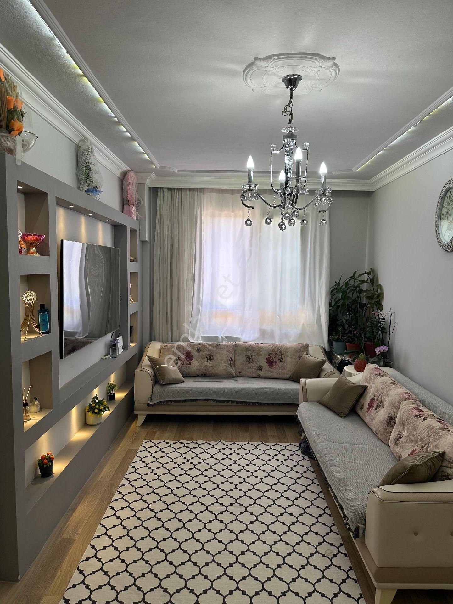 Doğar'dan Eşyasız Çarşı Hürriyet Okulu Yakını Bakımlı Temiz Kiralık 2+1 Daire