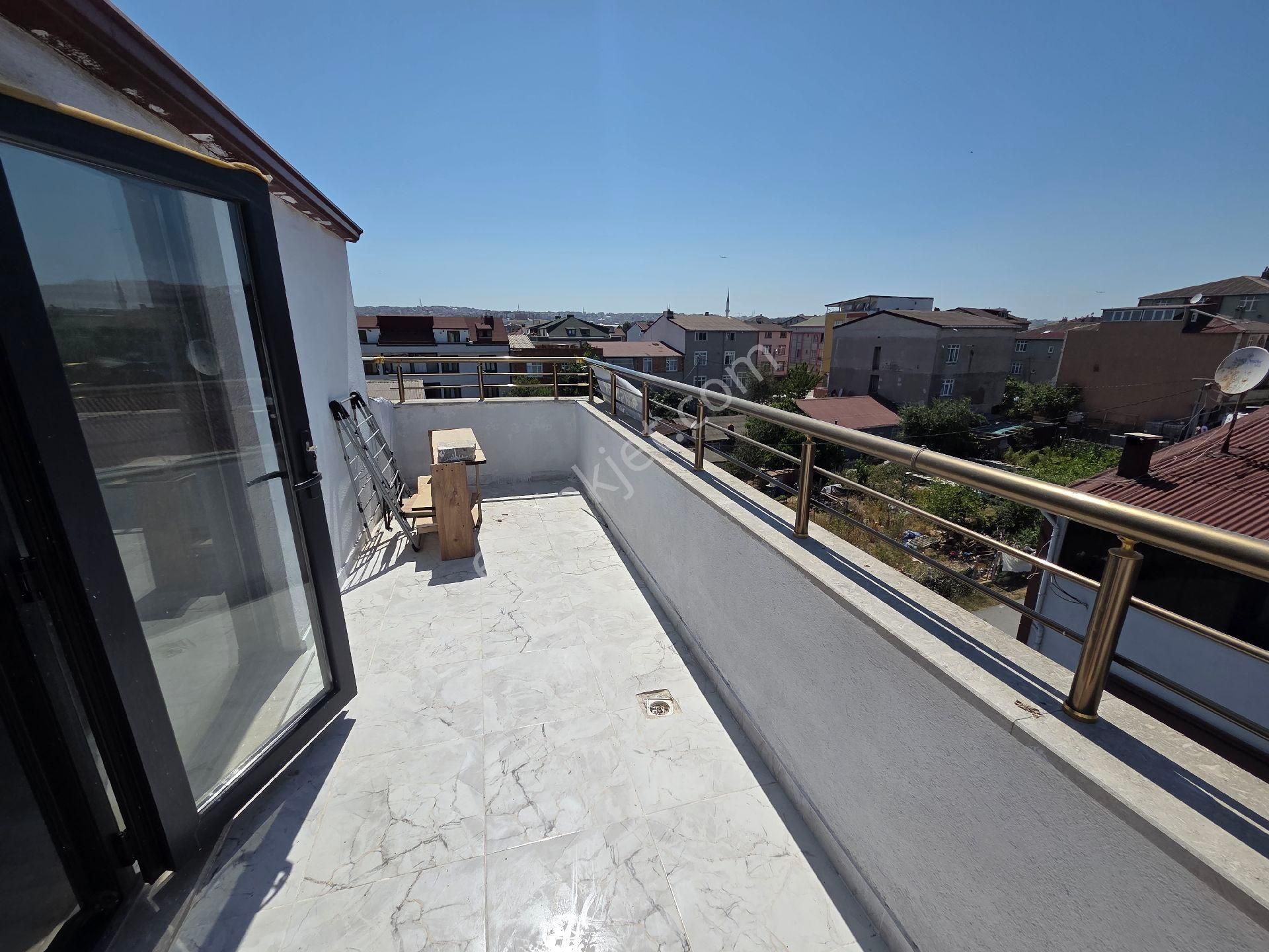 Bolluca 1+1kiralık Çatı Kat