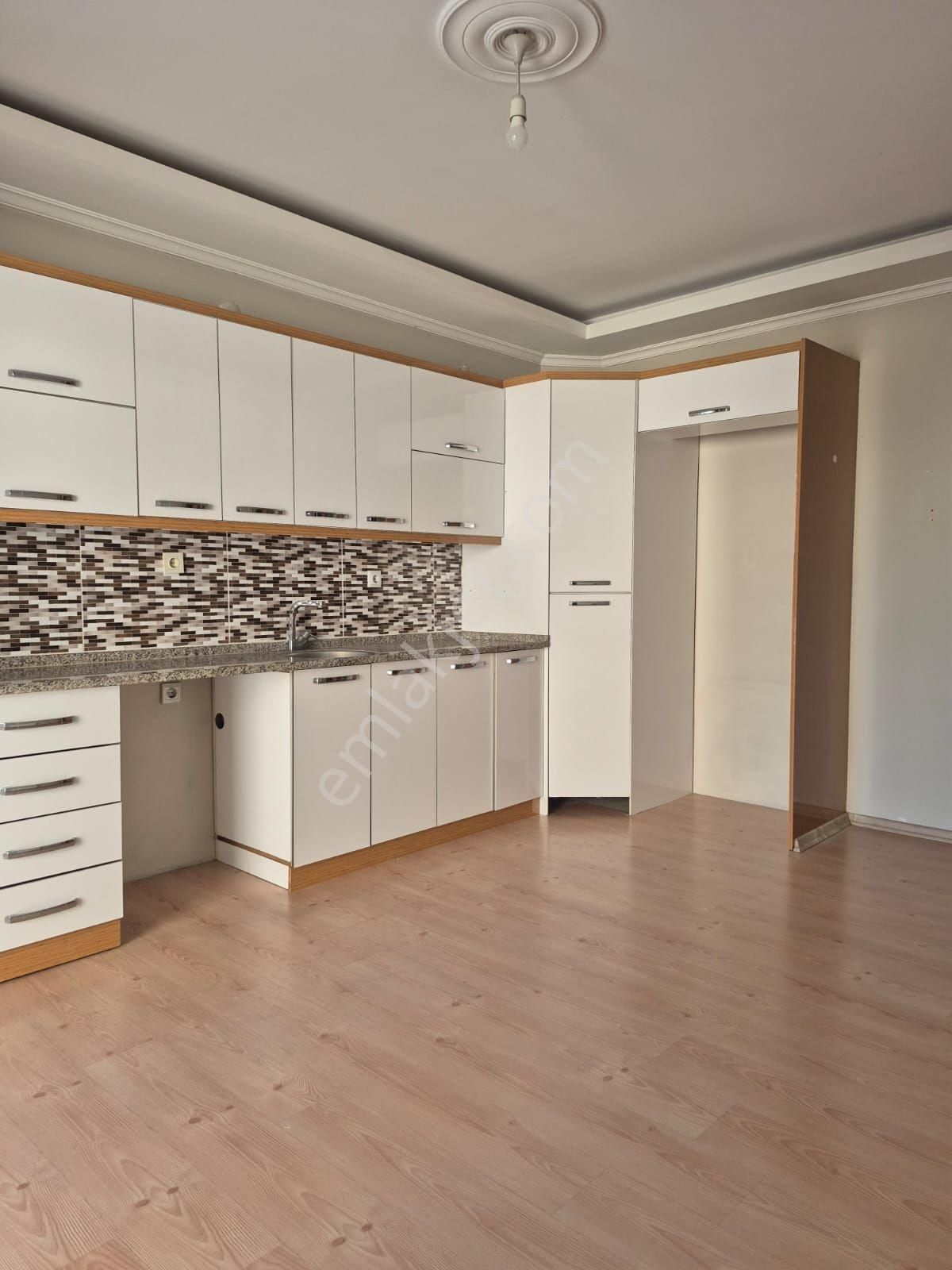160 M2, 3+1, Kapalı Mutfak Daire