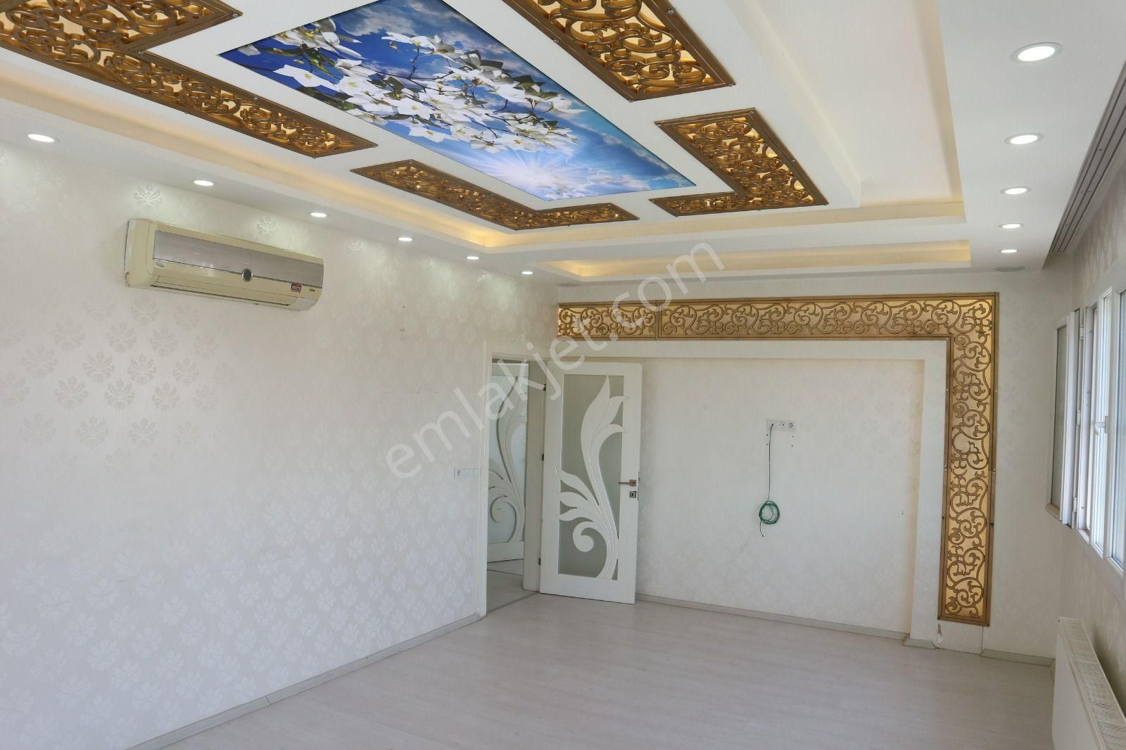 240 M2 Çevre Yolu Üzeri 4+1 Çift Çepheli Lüks Daire