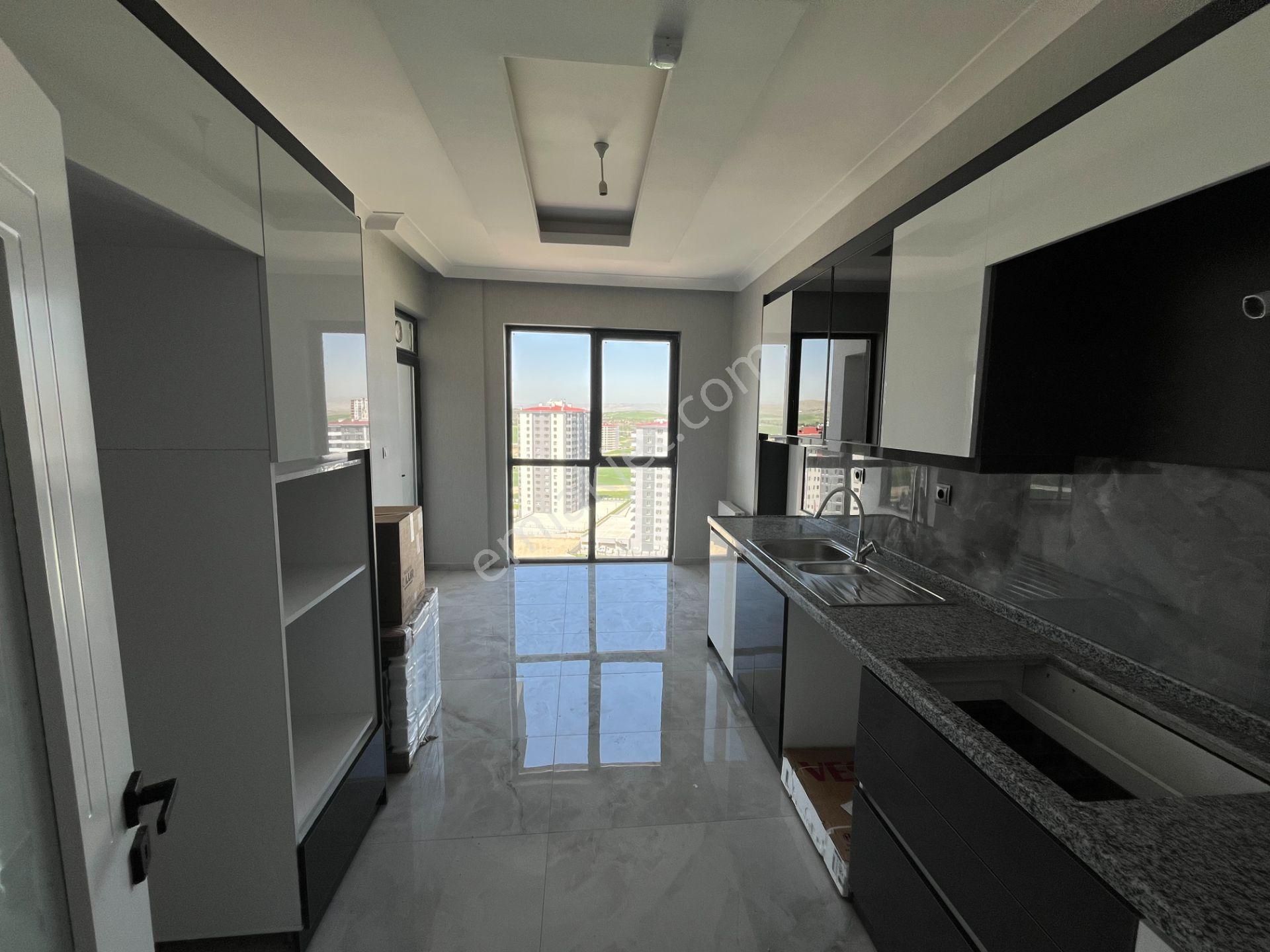 Susuz'da 1. Sınıf Malzeme 4+1 Full+full Satılık Daire