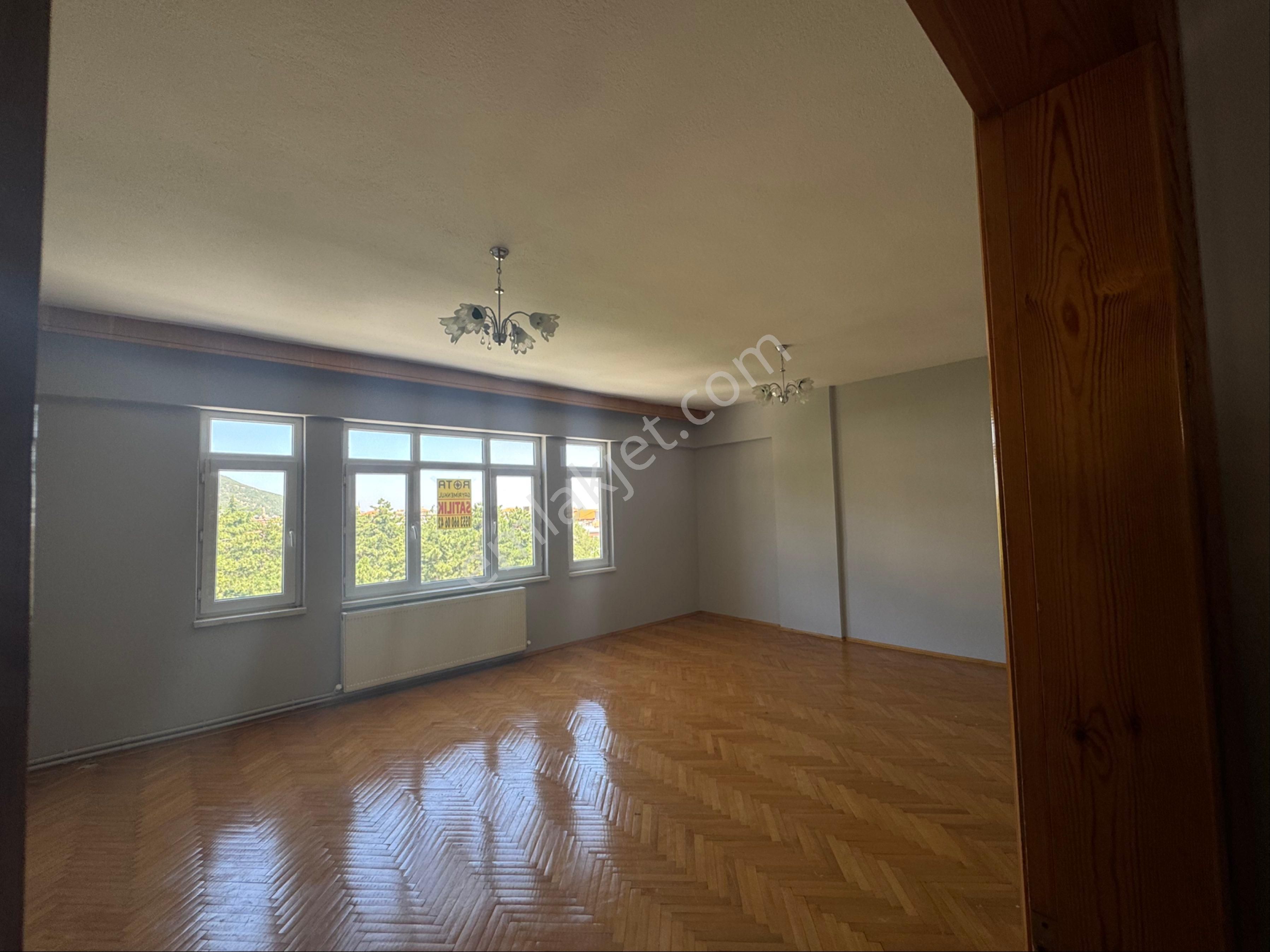 Rotadan Satılık Hıdırlık Cad. Doğa Manzaralı Daire - Görsel 11