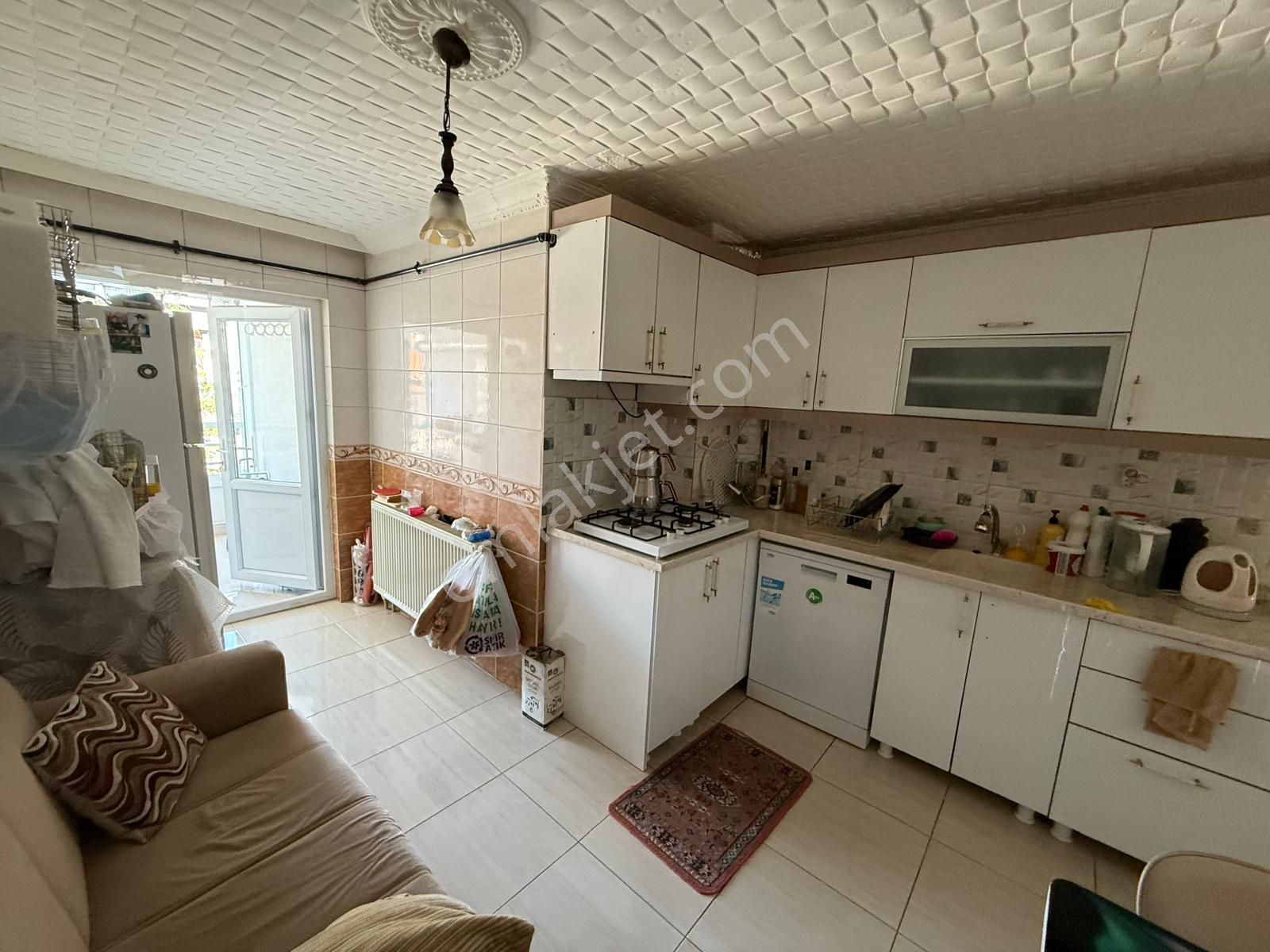 Acil*satılık*kuşcağız Mah*hastanelere*okula*yakın*giriş*3+1daire