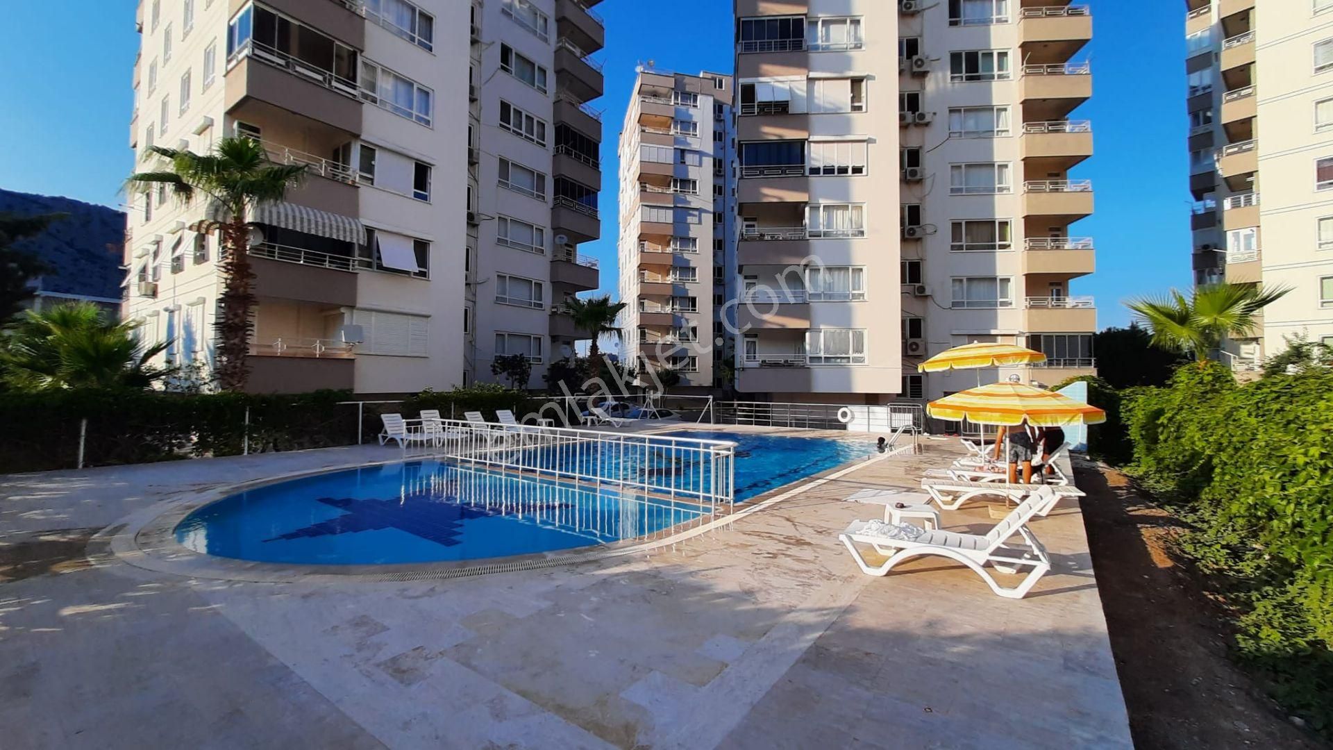 Konyaaltı/sarısu Mah.'de Satılık Site İçerisinde 3+1 Daire