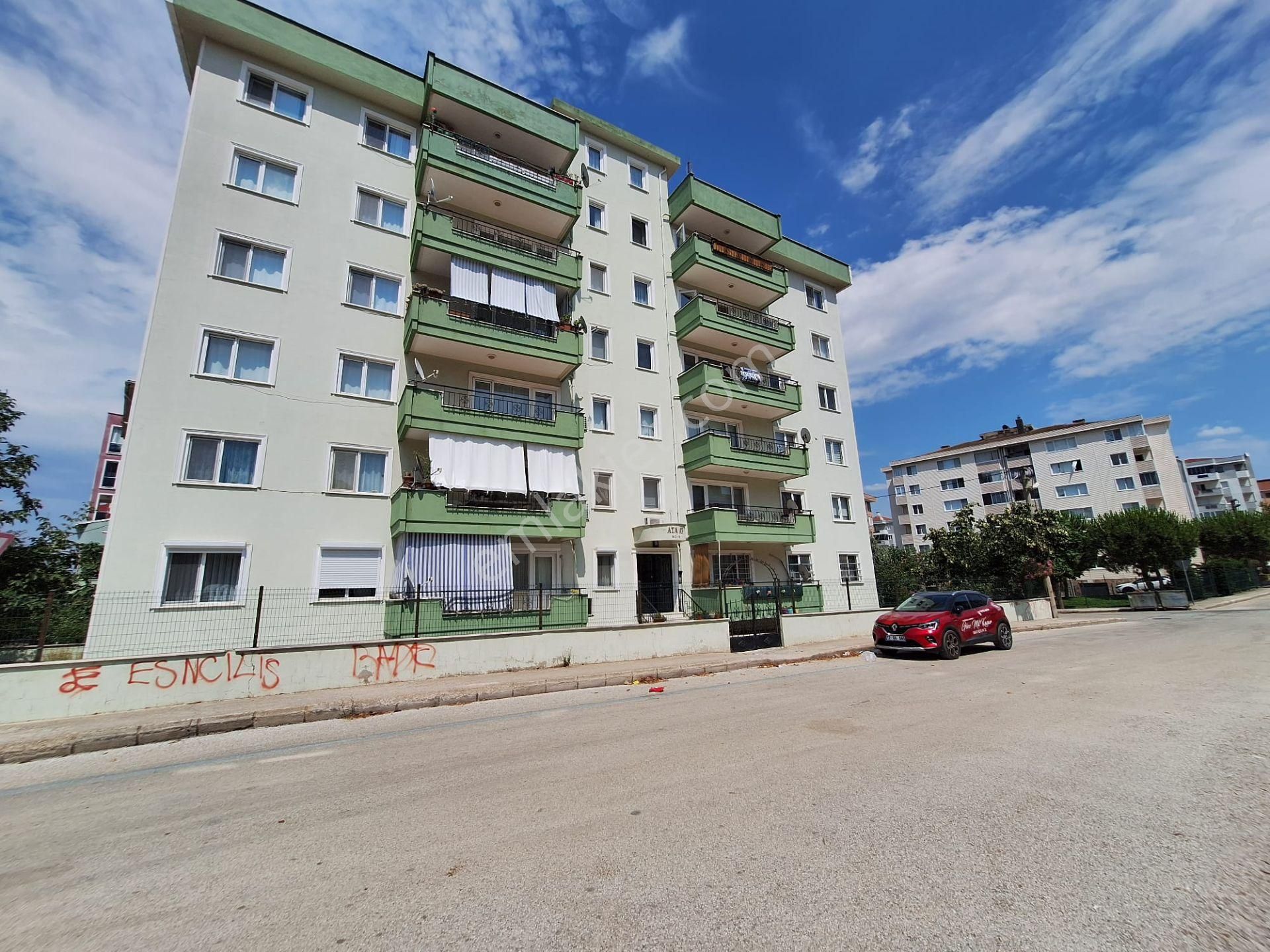 Çanakkale Esenlerde Ara Kat Kapalı Mutfak 3+1 Satılık Daire