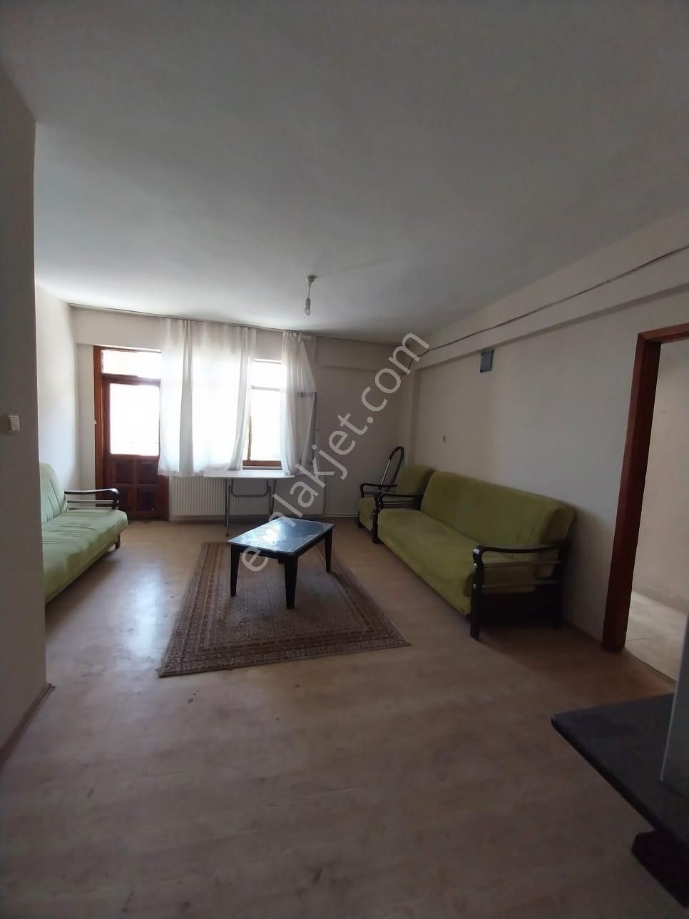 Kocaeli Gölcük Kvaklı Mahallesi Satılık 2+1 Full Eşyalı Arakat Daire