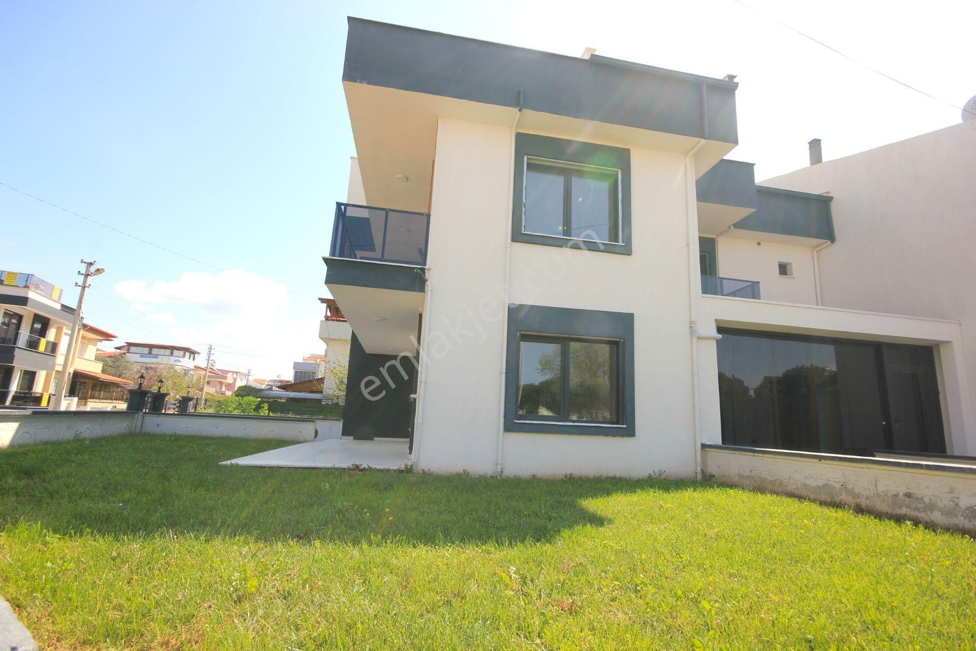 🟣🟣 Aktif'ten Burhaniye Öğretmenler Mahallesin'de Denize 500m 3+1 Satılık Villa🟣🟣