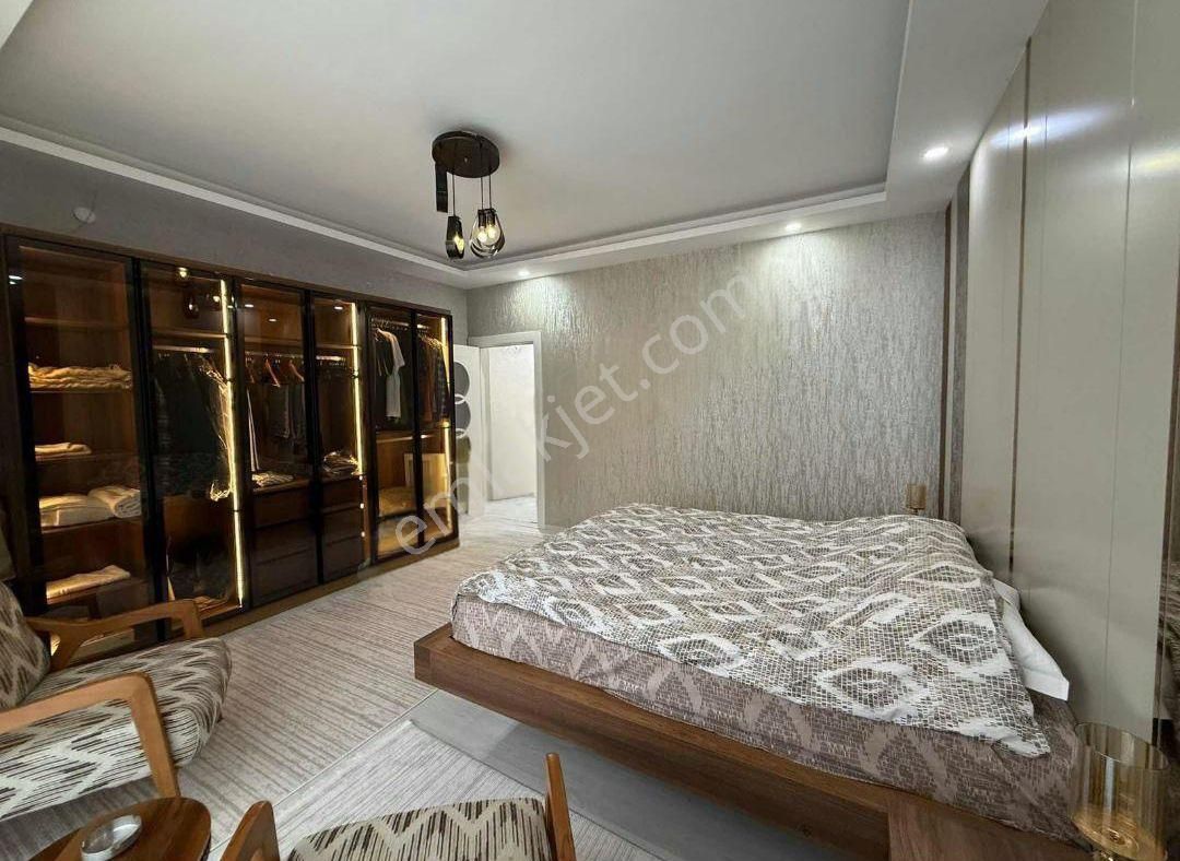 Winstona Yürüme Mesafesinde 2+1 Eşyalı Satılık Daire