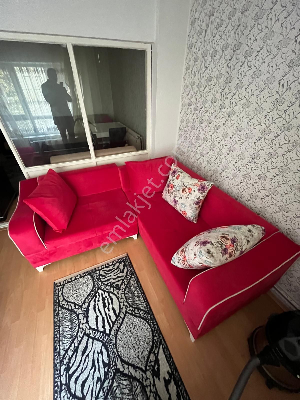 Keçiören Dutluk Metro Yakını Eşyalı Giriş 2+1 Temiz Daire