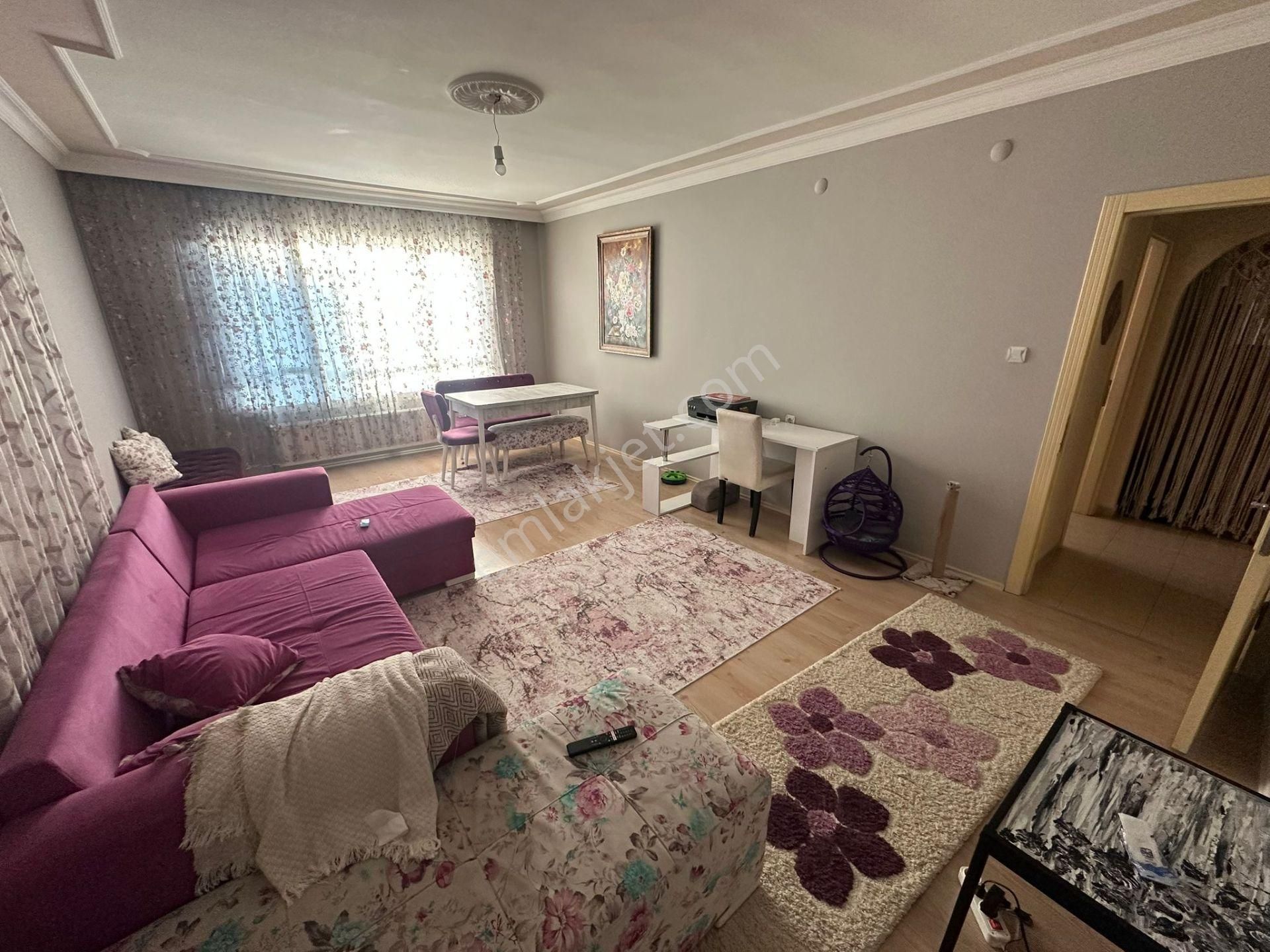 Esertepe Cadde Yakını 3+1 Katta Ön Cephe Daire