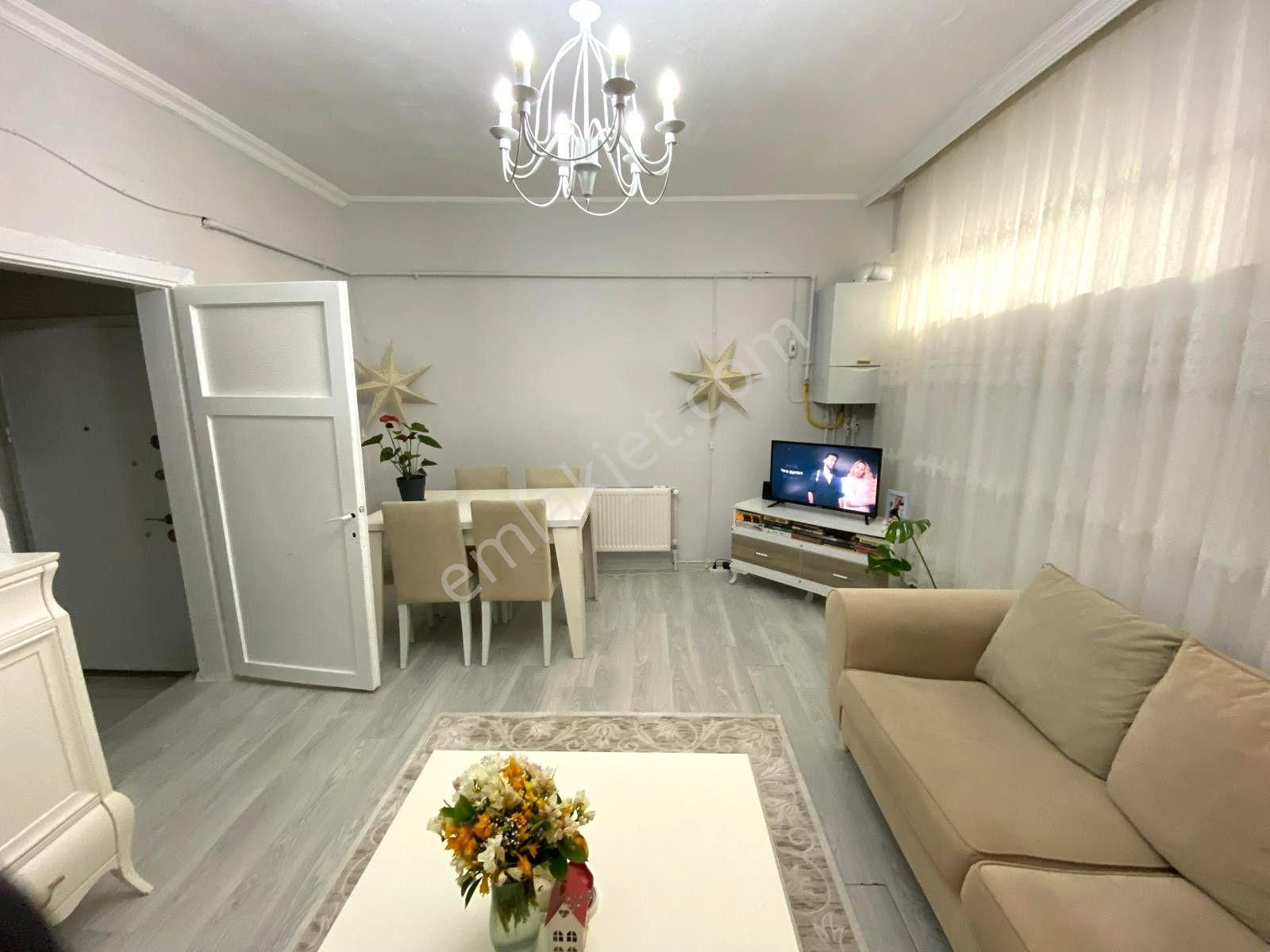 Çarşı Merkezde Kelepir 2+1 Daire Us-15