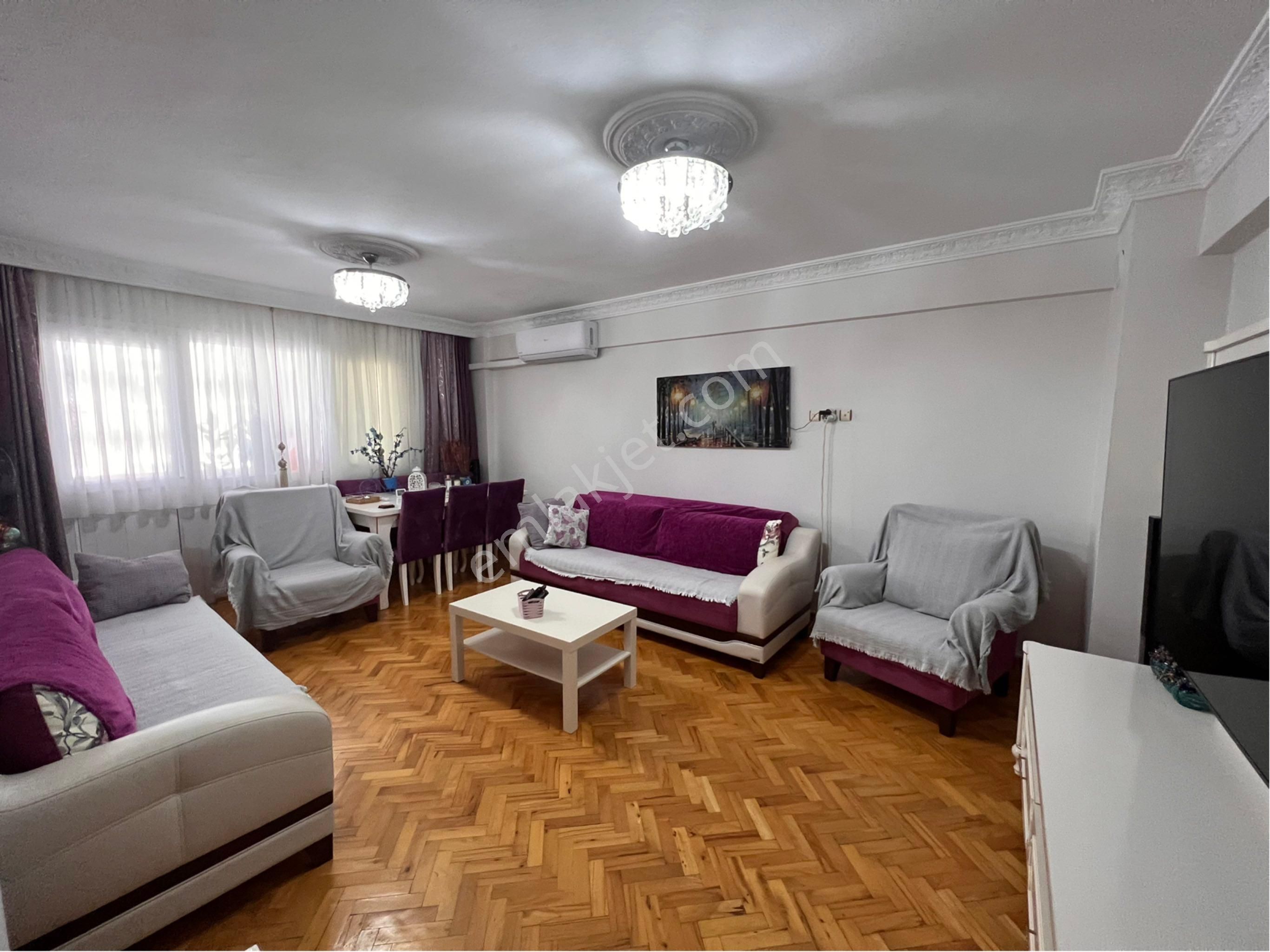 Buca Efeler Mah Hipodrom Yakını 3+1 135m2 Dgazlı Satılık Daire