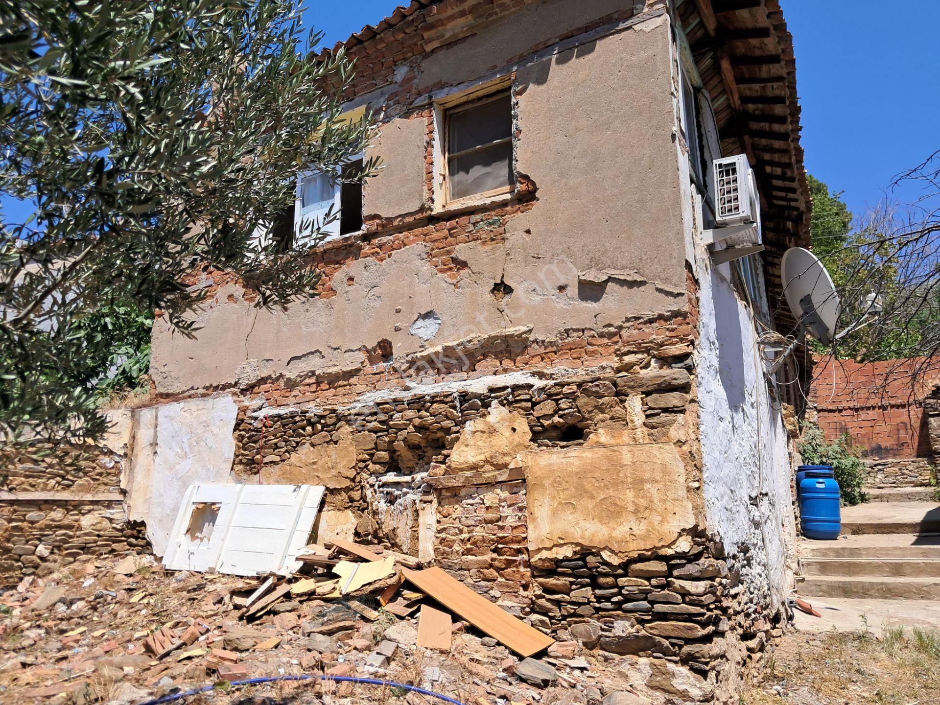 İzmir Torbalı Gold Emlaktan Bayındırda Satılık Mustakil İki Katlı Gargil Ev - Görsel 4