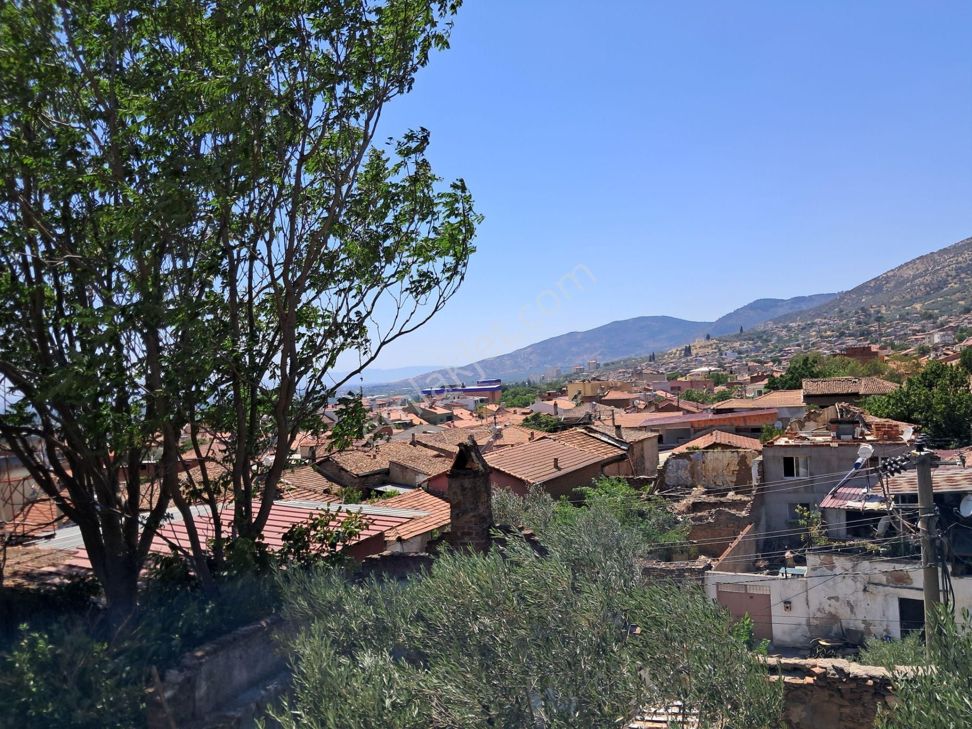 İzmir Torbalı Gold Emlaktan Bayındırda Satılık Mustakil İki Katlı Gargil Ev - Görsel 14