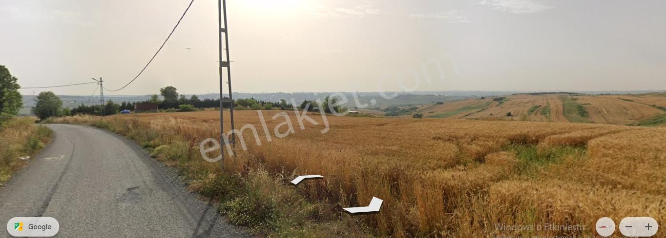 Arnavutköy Haraççıda Satılık Arsa , 185 M2 Yolu Var Evlerin Yakını İmarlı