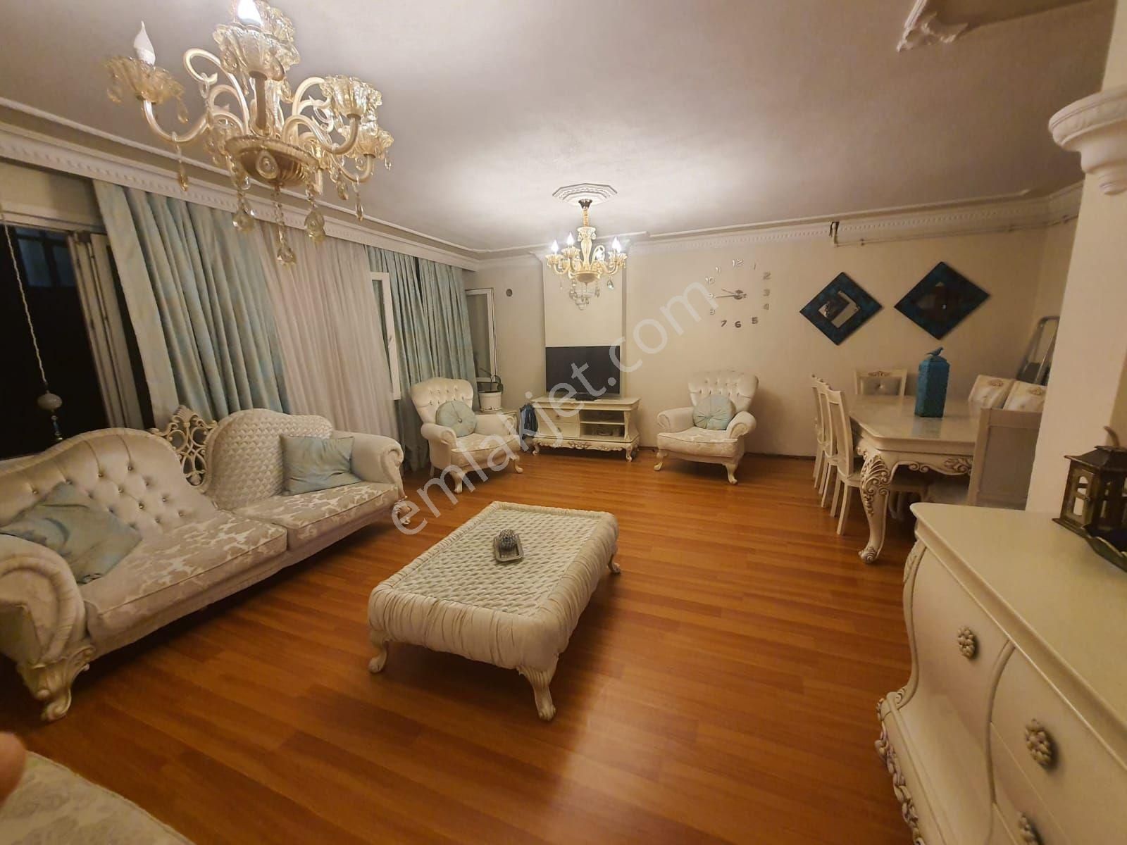 Pendik Çamçeşme Mahallesi'nde Eşyalı 110m2 Kombili 2+1 Daire