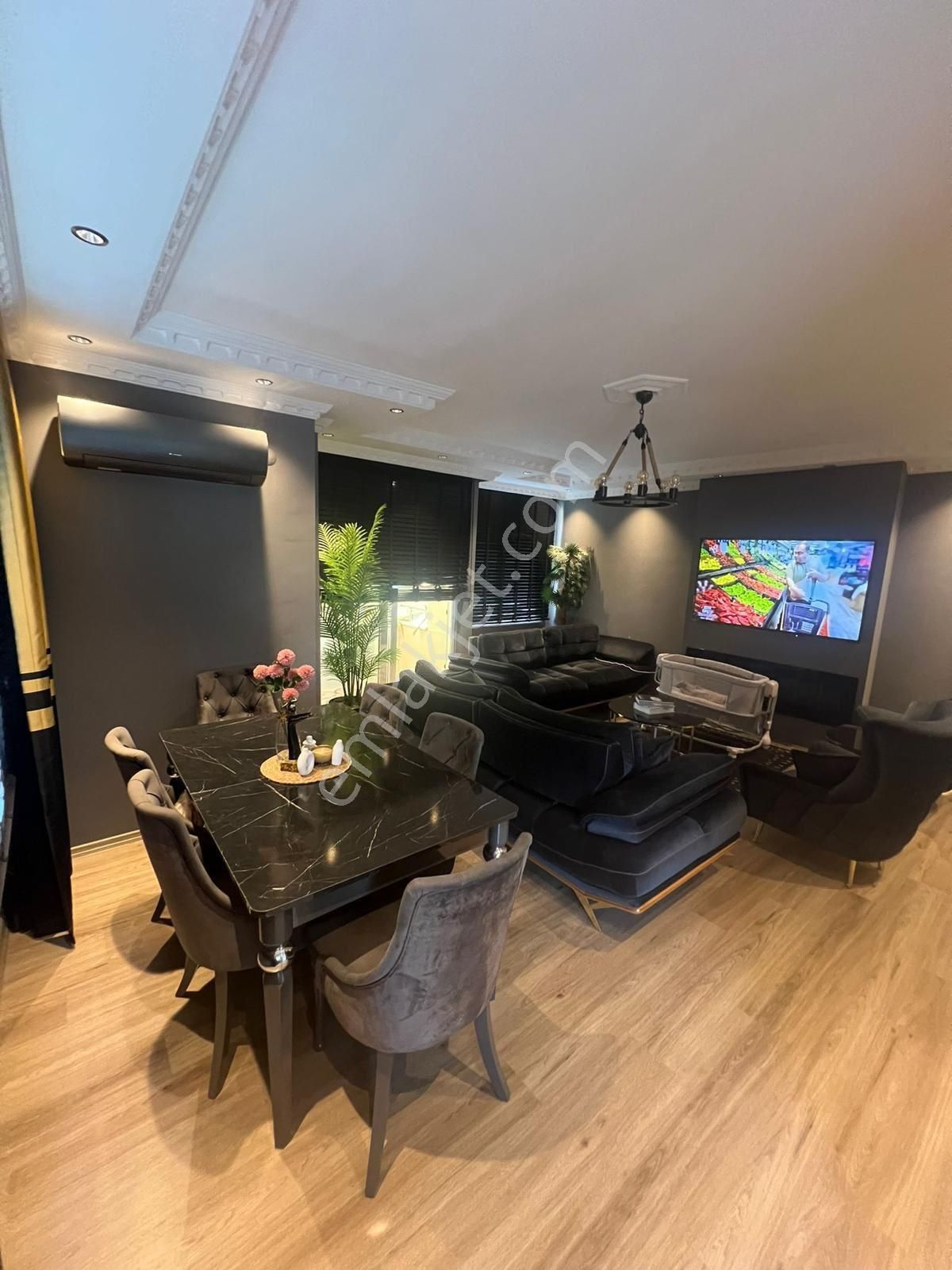 Alanya Merkezde Alanyum Karşısı 3+1 Full Eşyalı Tadilatlı Satılık Daire