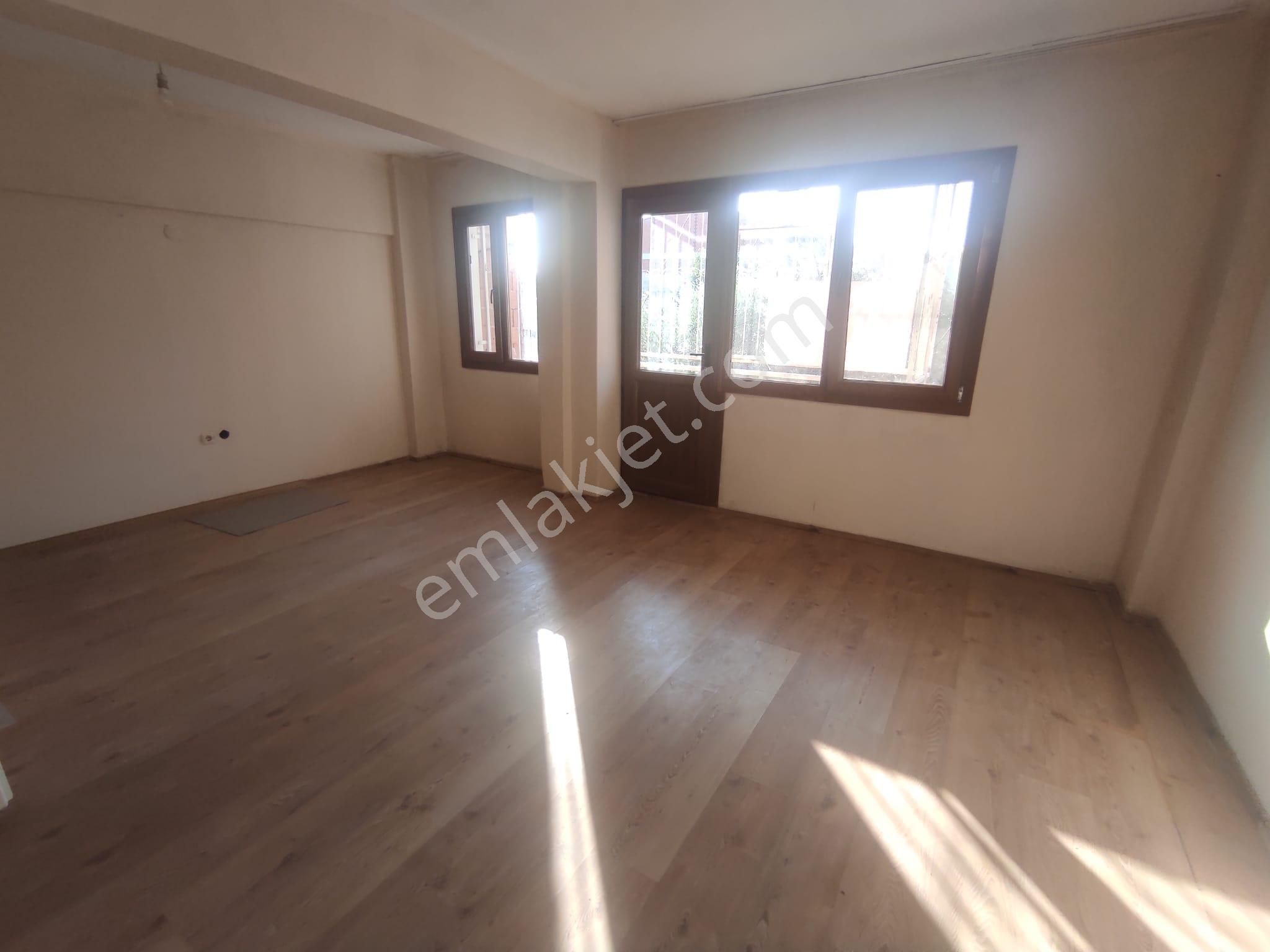 Buca Adatepe Mahallesinde Kiralık 2+1 Daire