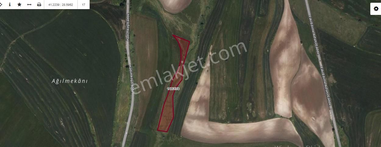 Arnavutköy Yassıörende Satılık Arsa , 1,200 M2 Evlerin Yakını Hisseli