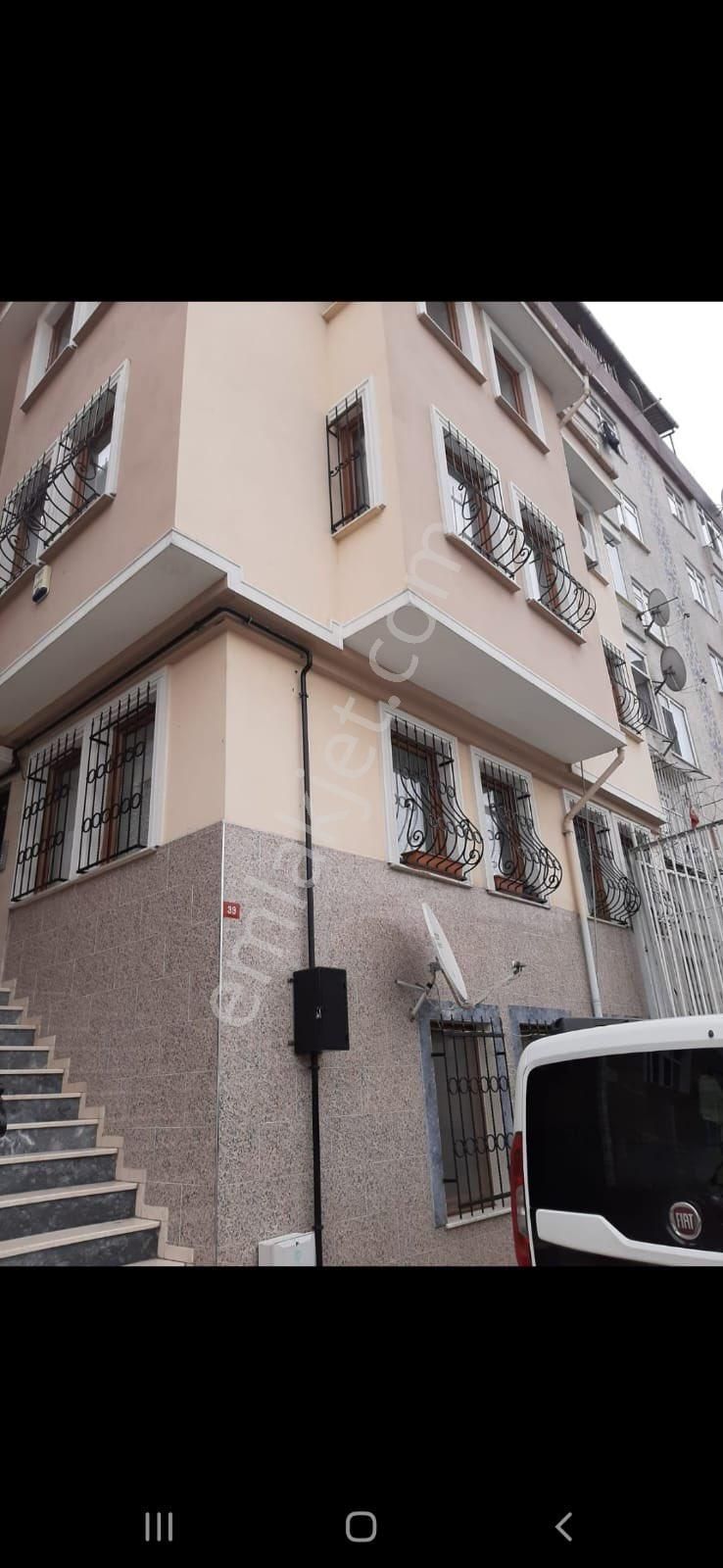 İlgöç İdaresinin Ve Vatan Caddesinin Dibinde Yeni Binada Daire