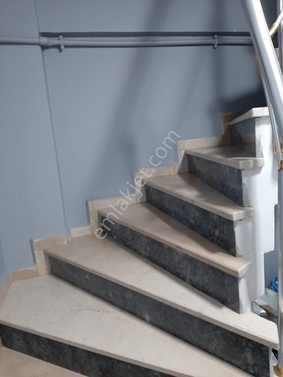 İlgöç İdaresinin Ve Vatan Caddesinin Dibinde Yeni Binada Daire - Görsel 18