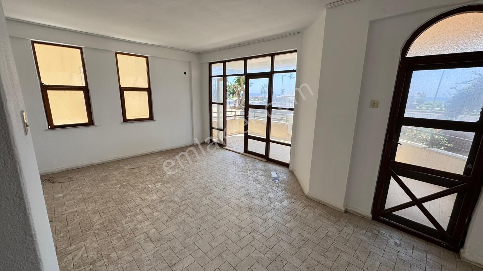 Denize Sıfır, Asansörlü Ve Geniş 2+1 Daire! Yatırım İçin Kaçırmayın