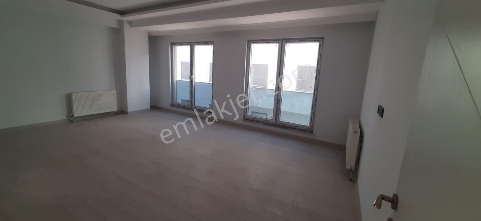 Esnaf Emlak'tan/erol Olçok Hastanesi Yakını/4+1 Satılık Daire