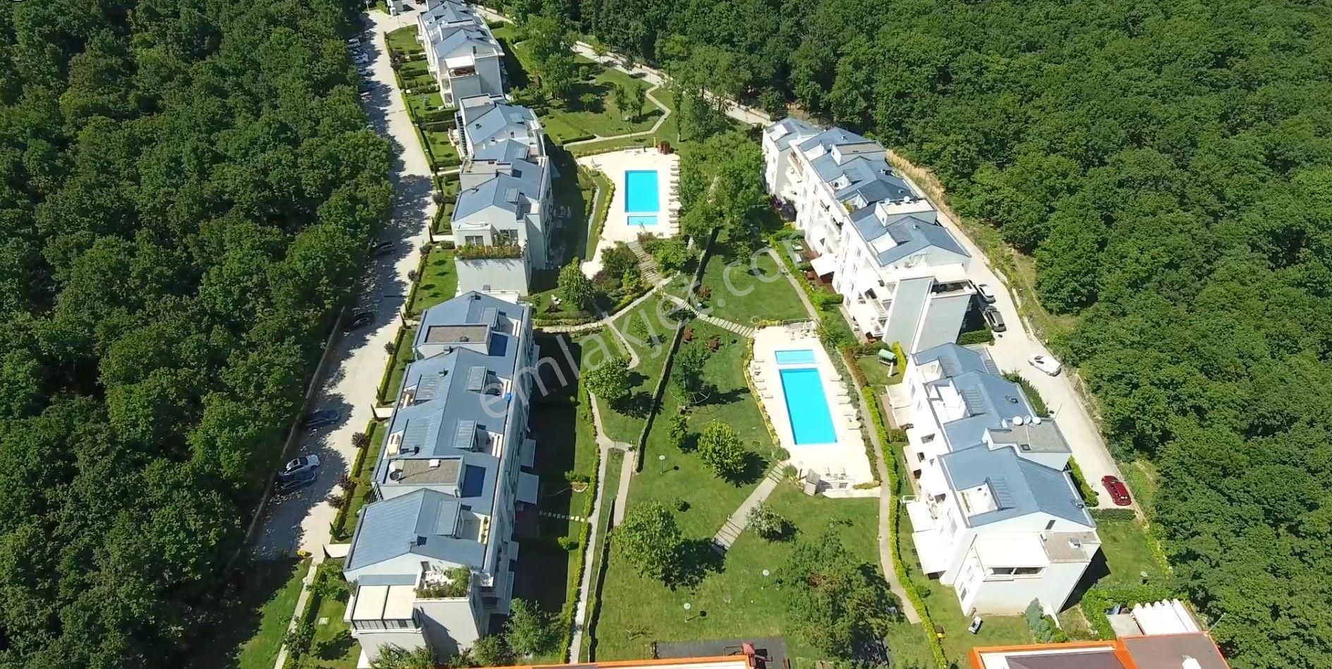 Geniş Bahçeli, Havuzlu, Kiralık Geniş 2+1 Daire