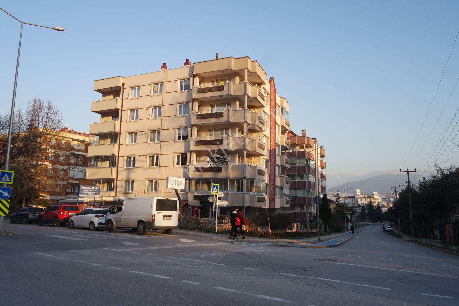 Esen'den Kanuni Caddesine Cephe Kiralık Daire