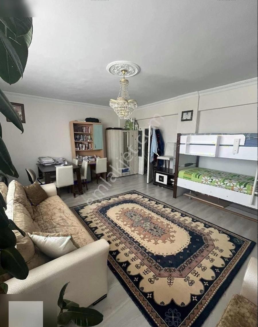Reva Real Gayrimenkul Kayakyolu Girişinde Acill 3+1