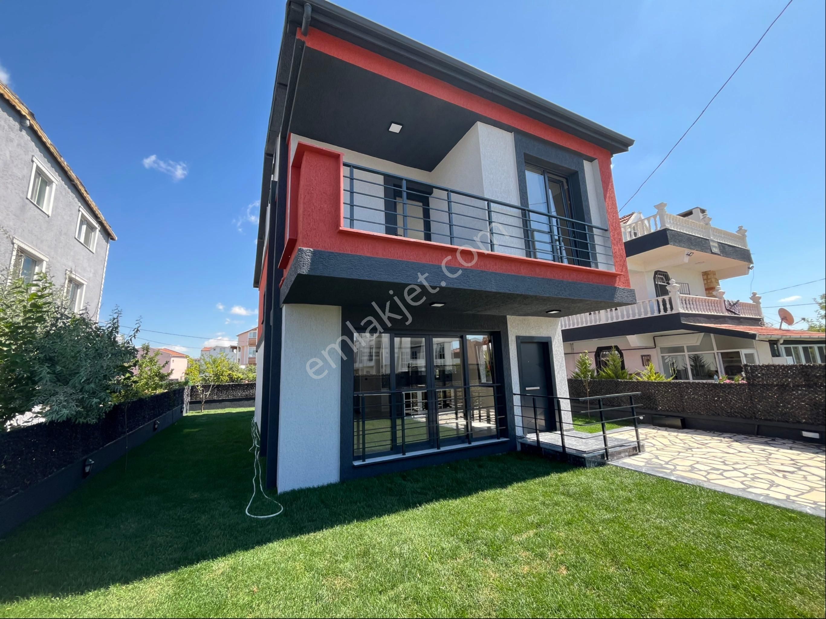 Ata Gayrimenkul'den 2,5 Katlı 350 M2 Arsa Donanımlı Lüks Villa - Görsel 3