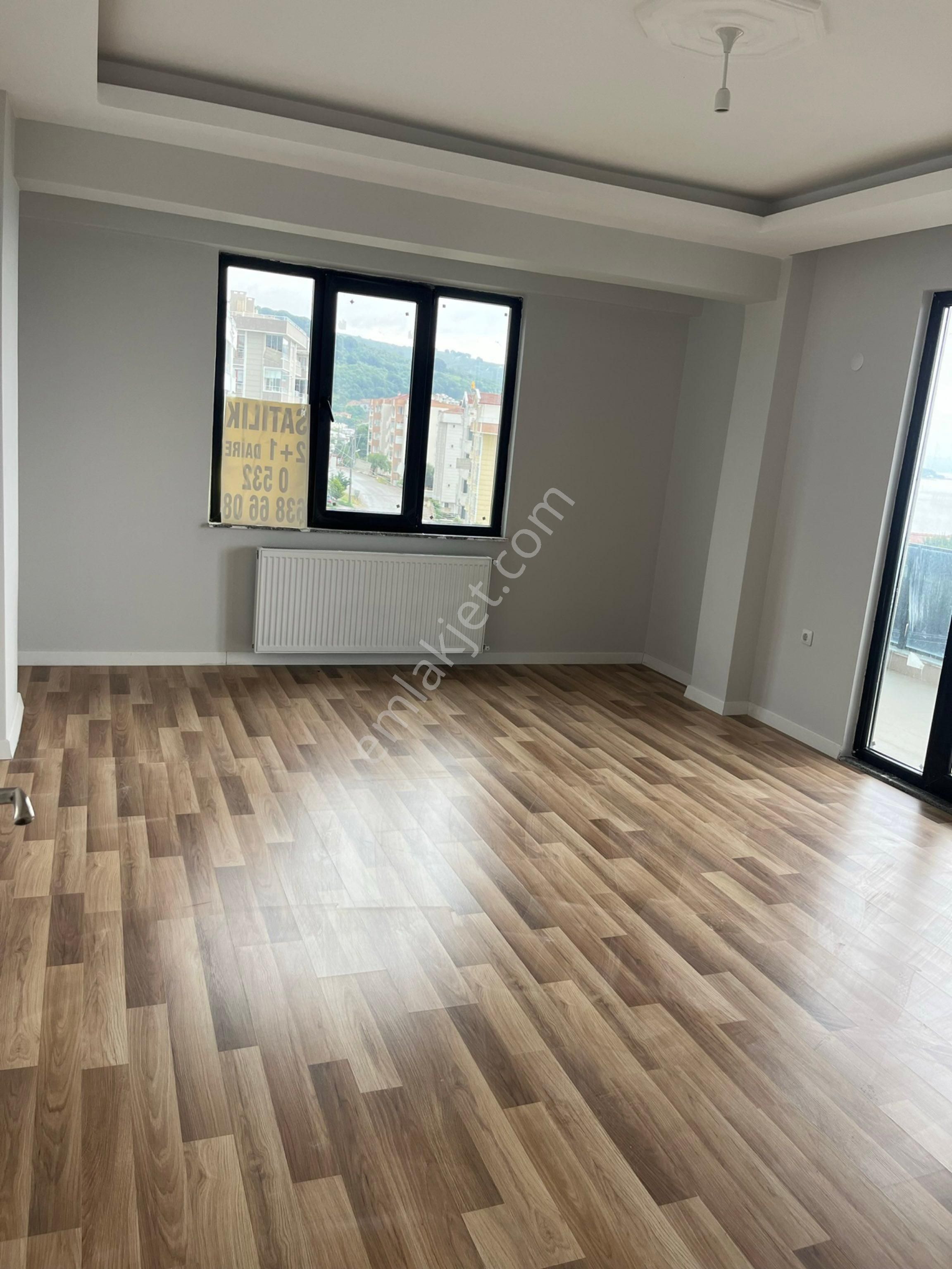 Yılandar Ana Yol Üstü Satılık 2+1 İskanlı Daire