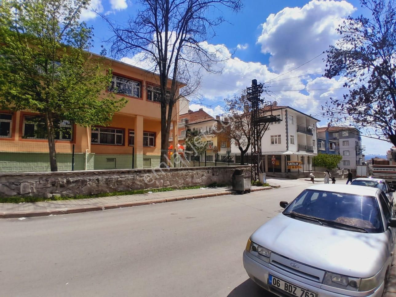 %50 Kredi İmkanı / 12.000 Tl Kiracılı / Kök Tapu/ Metro'ya 5 Dk