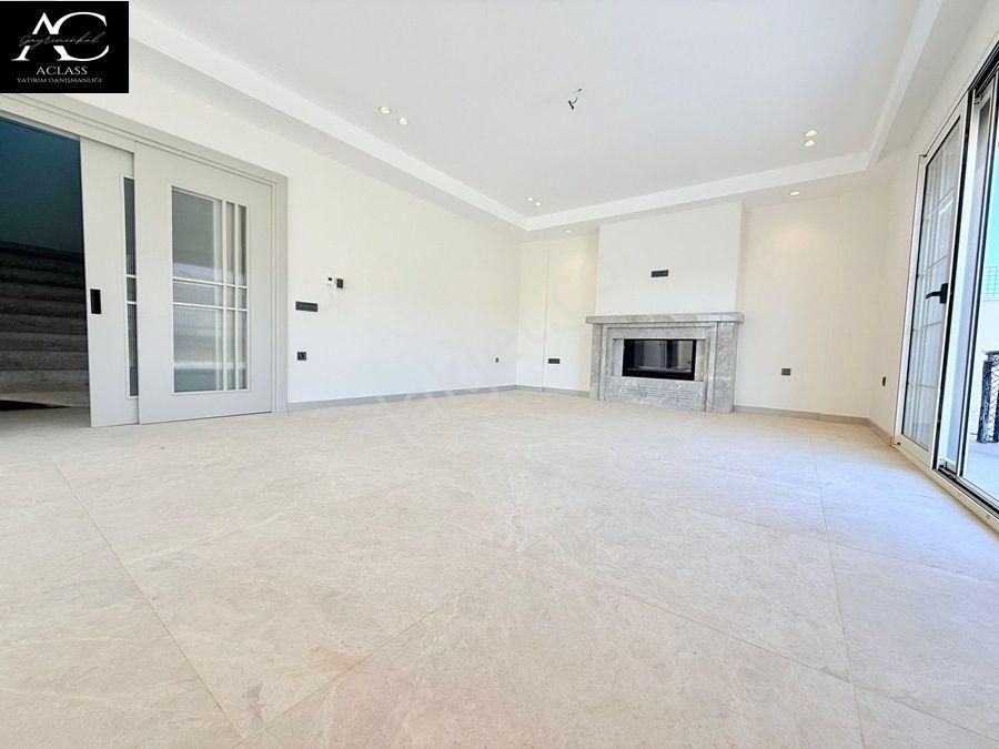 Denıze İlk Sıtede-7/24 Güvenlik-özel Havuz/otopark-yerden Isıtma-ultra Lüx-584 M2 Bahçe-müstakil - Görsel 23