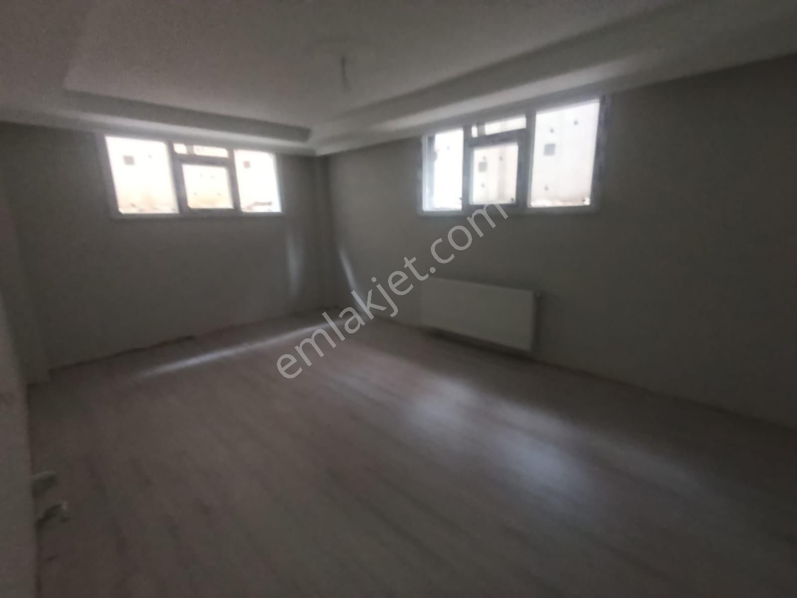 Satılık 2+1 Bahce Kati
