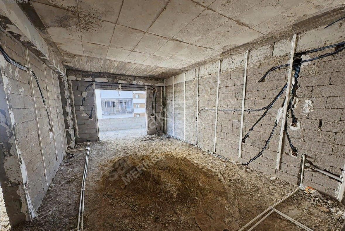 Erdemli Devlet Hat Hast Civarı En Geniş 1+1 Ferah Net 70m2