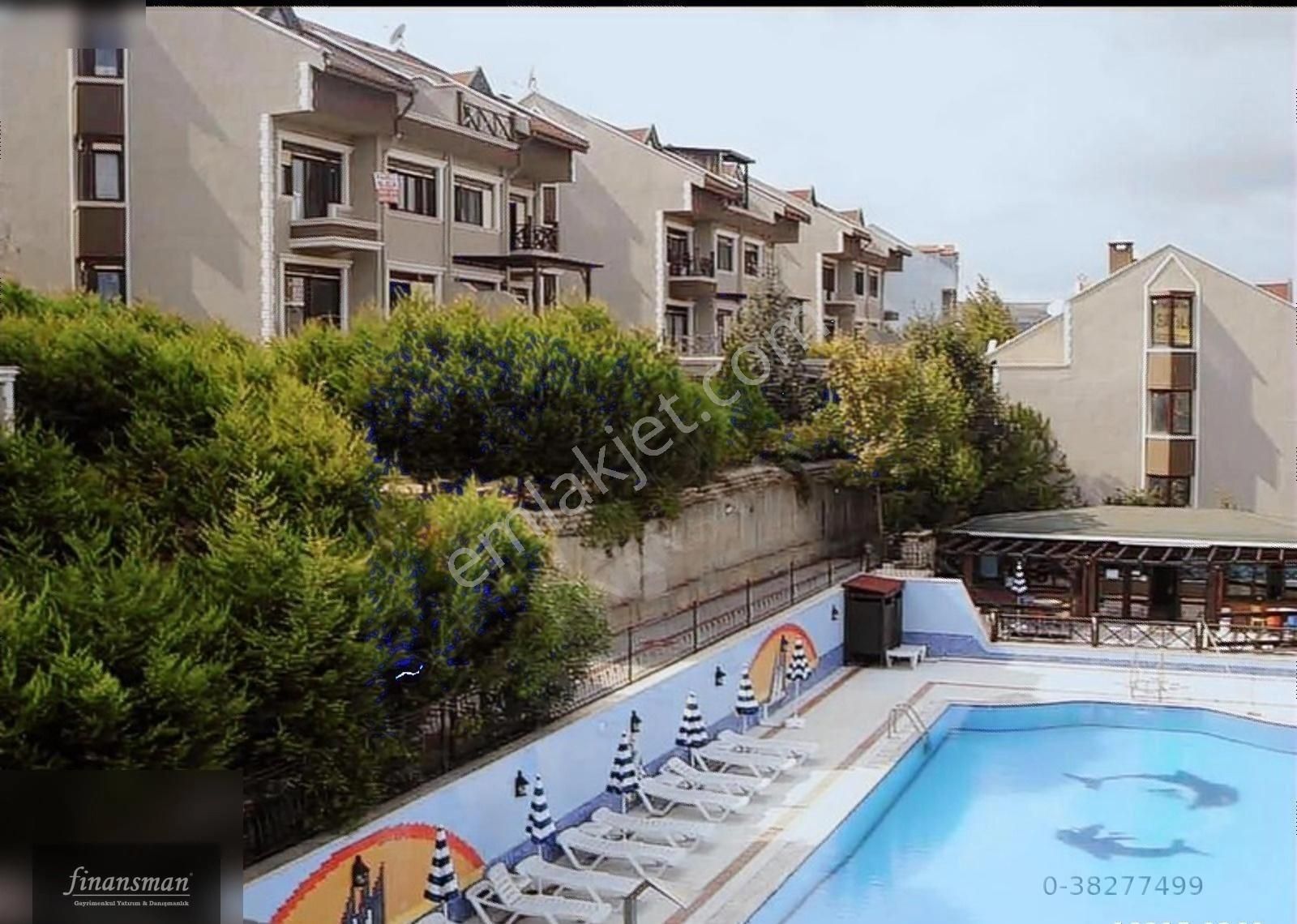 Finansman'dan..ultra Lüx..havuz Manzaralı..geniş Bahçeli Villa